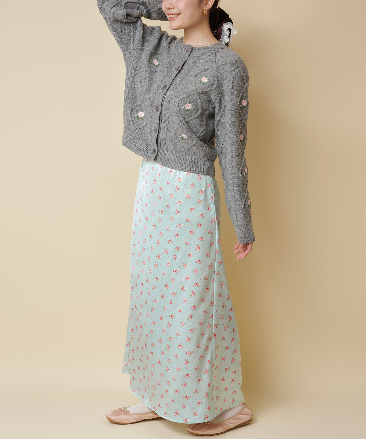 ニットケーブルカーディガン Floral Garden