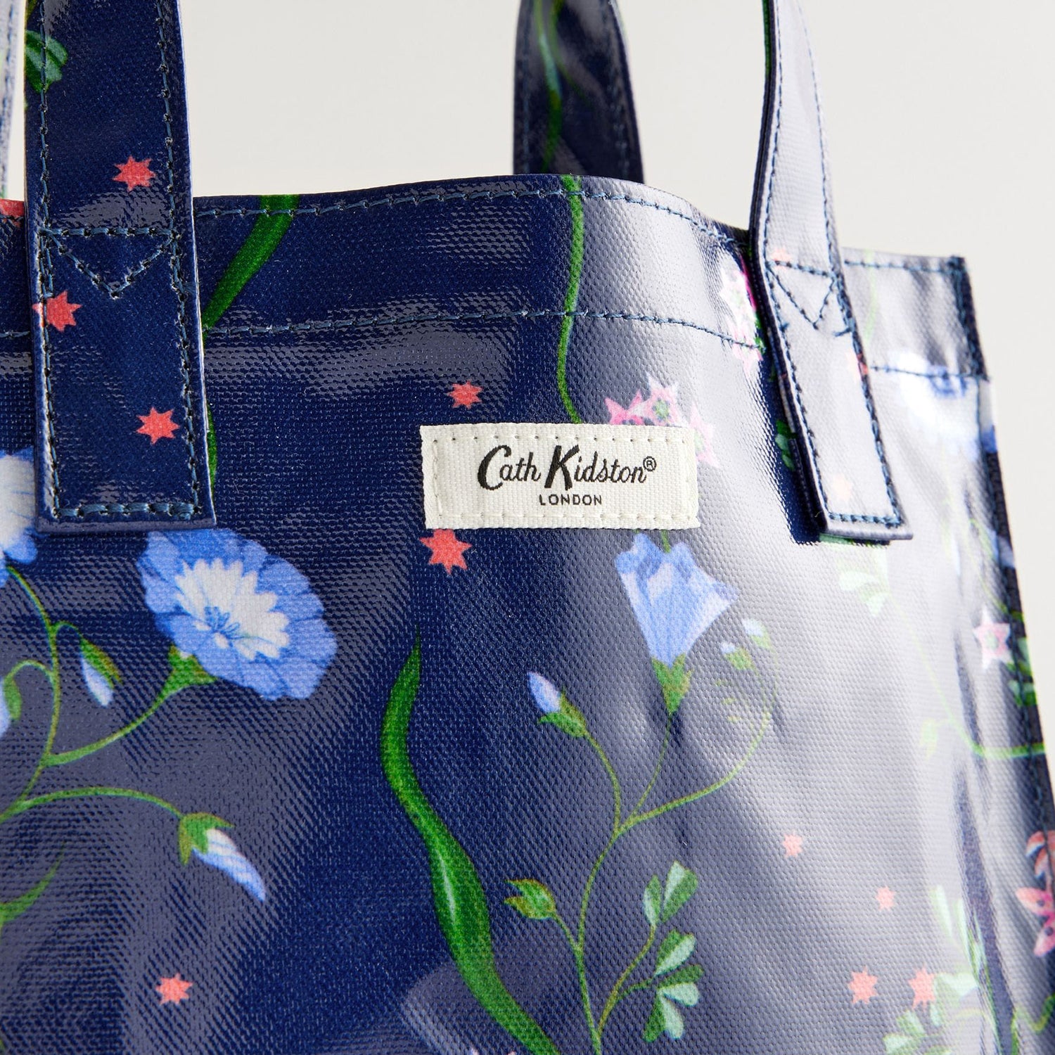 スモール ブックバッグ Nightshade | Cath Kidston 日本公式オンライン