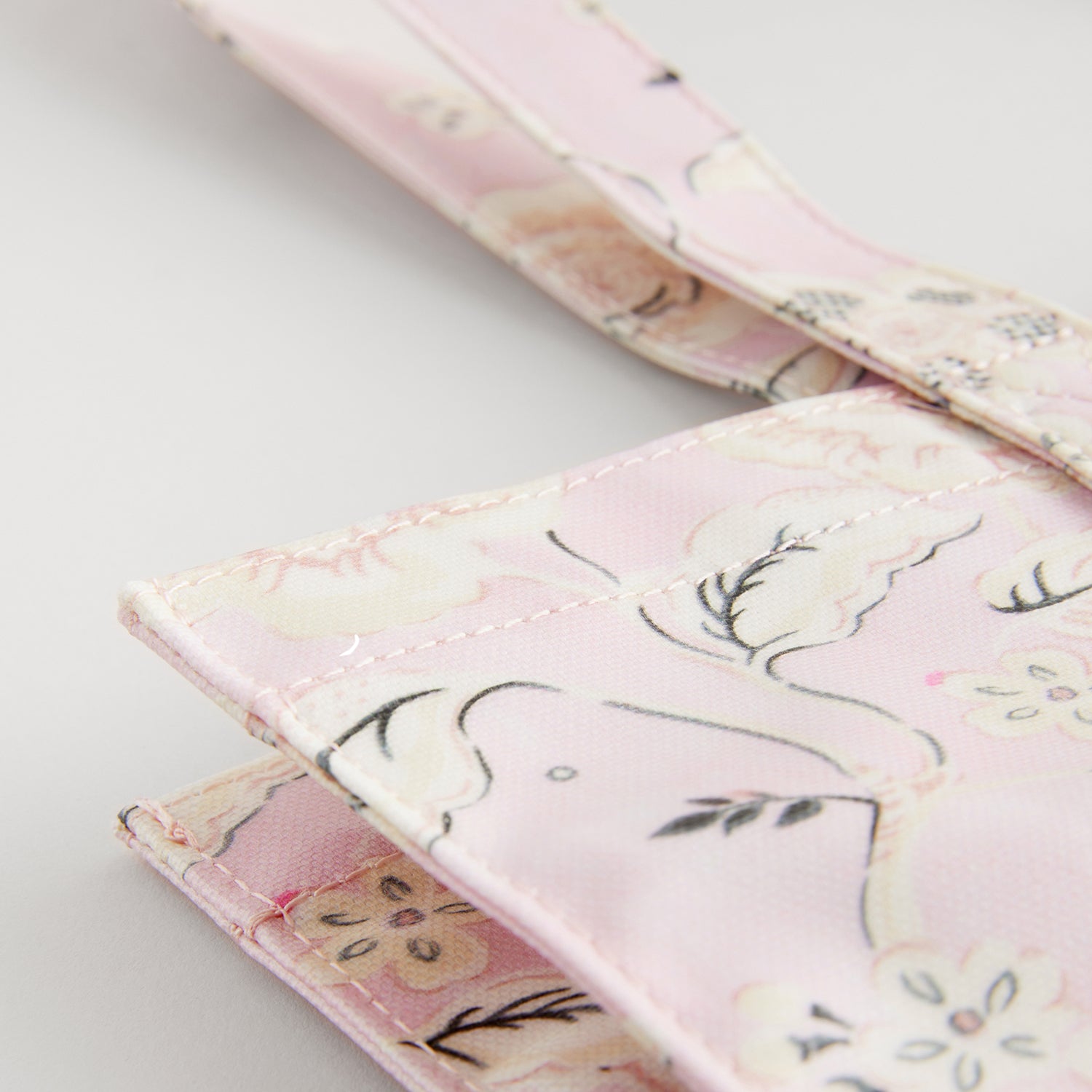 kittyページ ラージ ブックバッグ Decorated Floral | Cath Kidston 日本公式