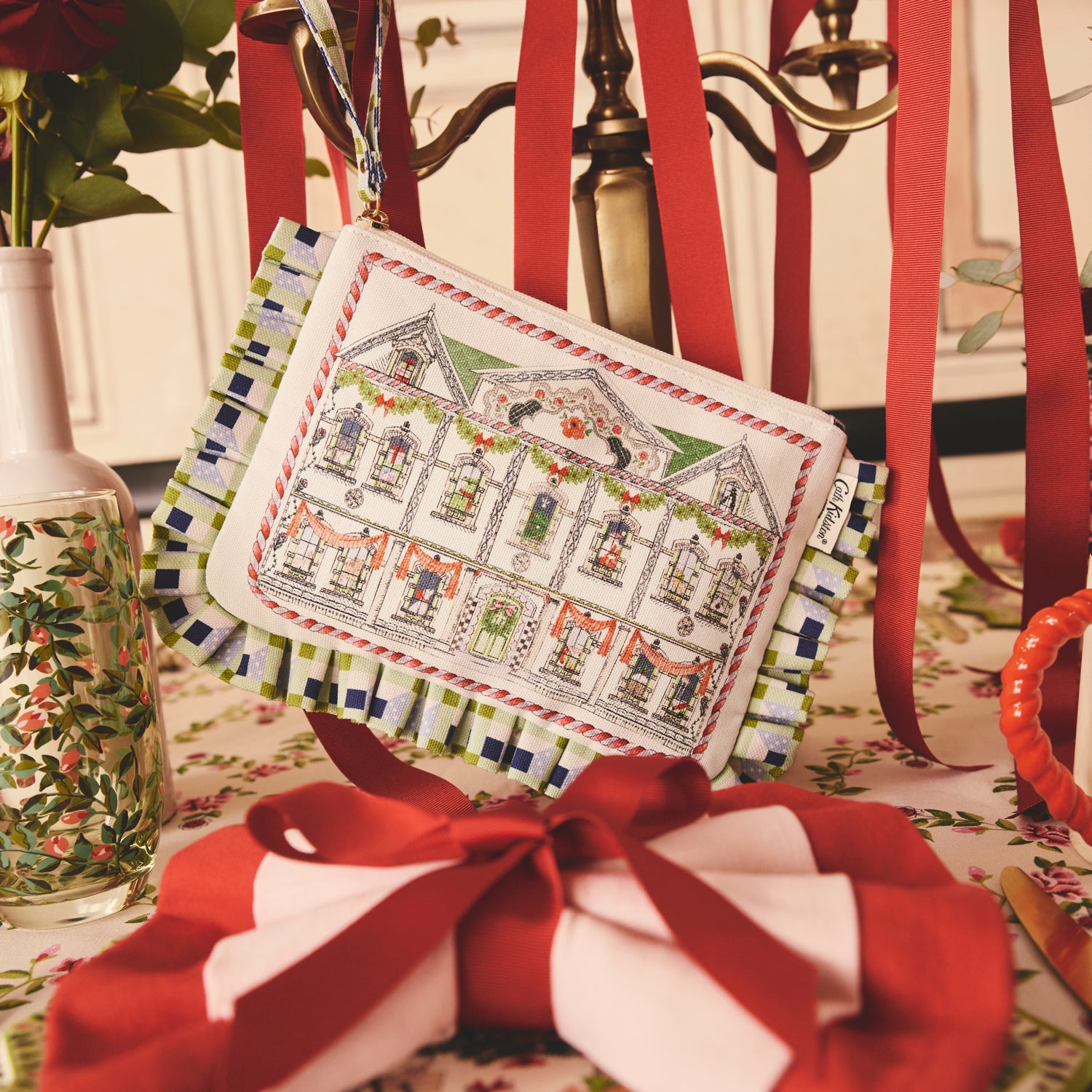 リストレット ポーチ Christmas House | Cath Kidston 日本公式