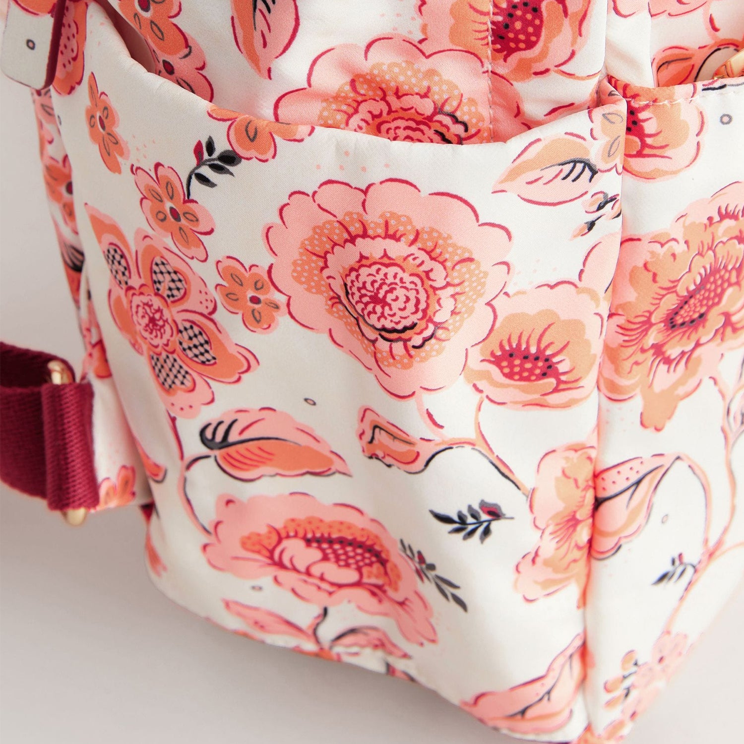 コンパクト バックパック Decorated Floral | Cath Kidston 日本公式