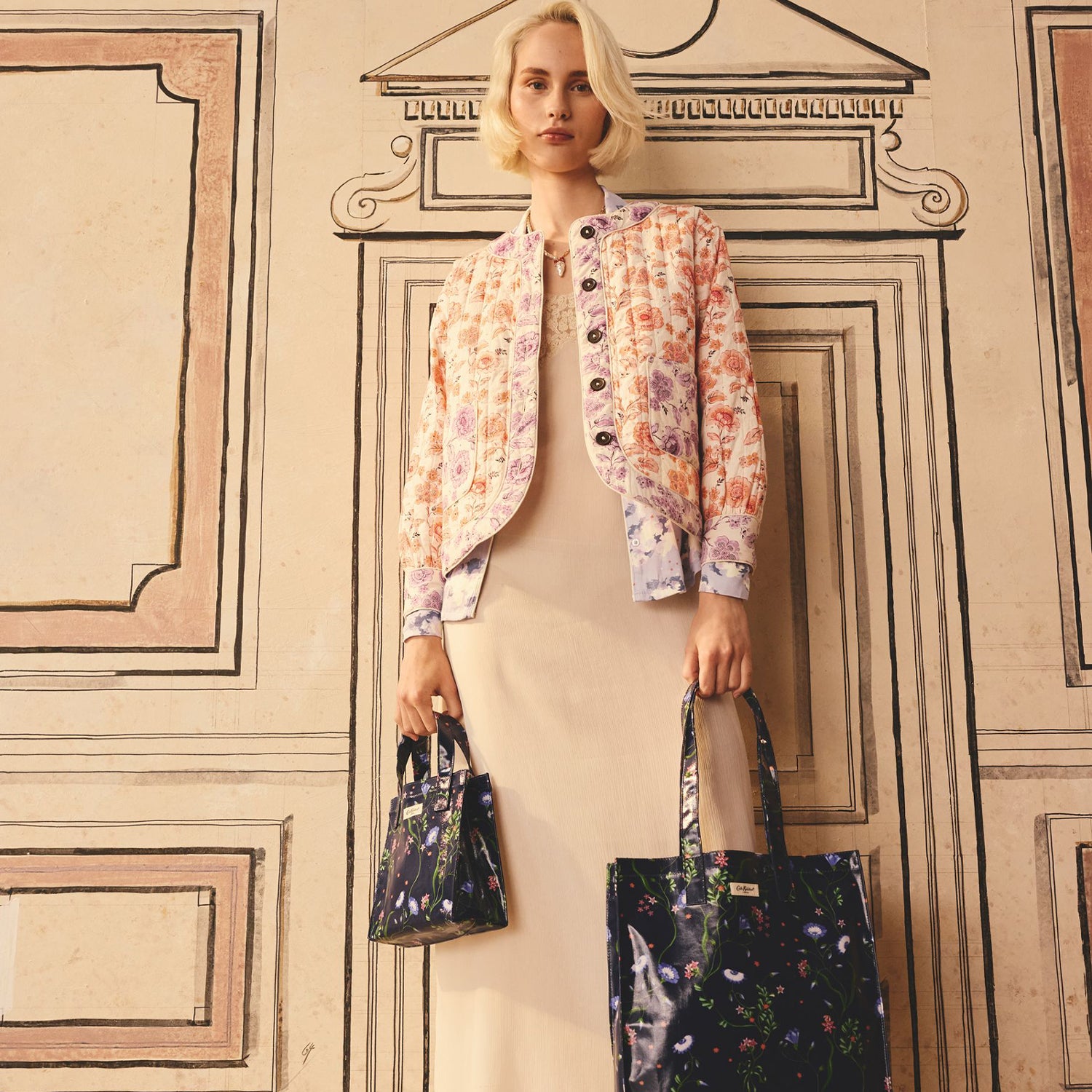 ラージ ブックバッグ Nightshade | Cath Kidston 日本公式オンライン