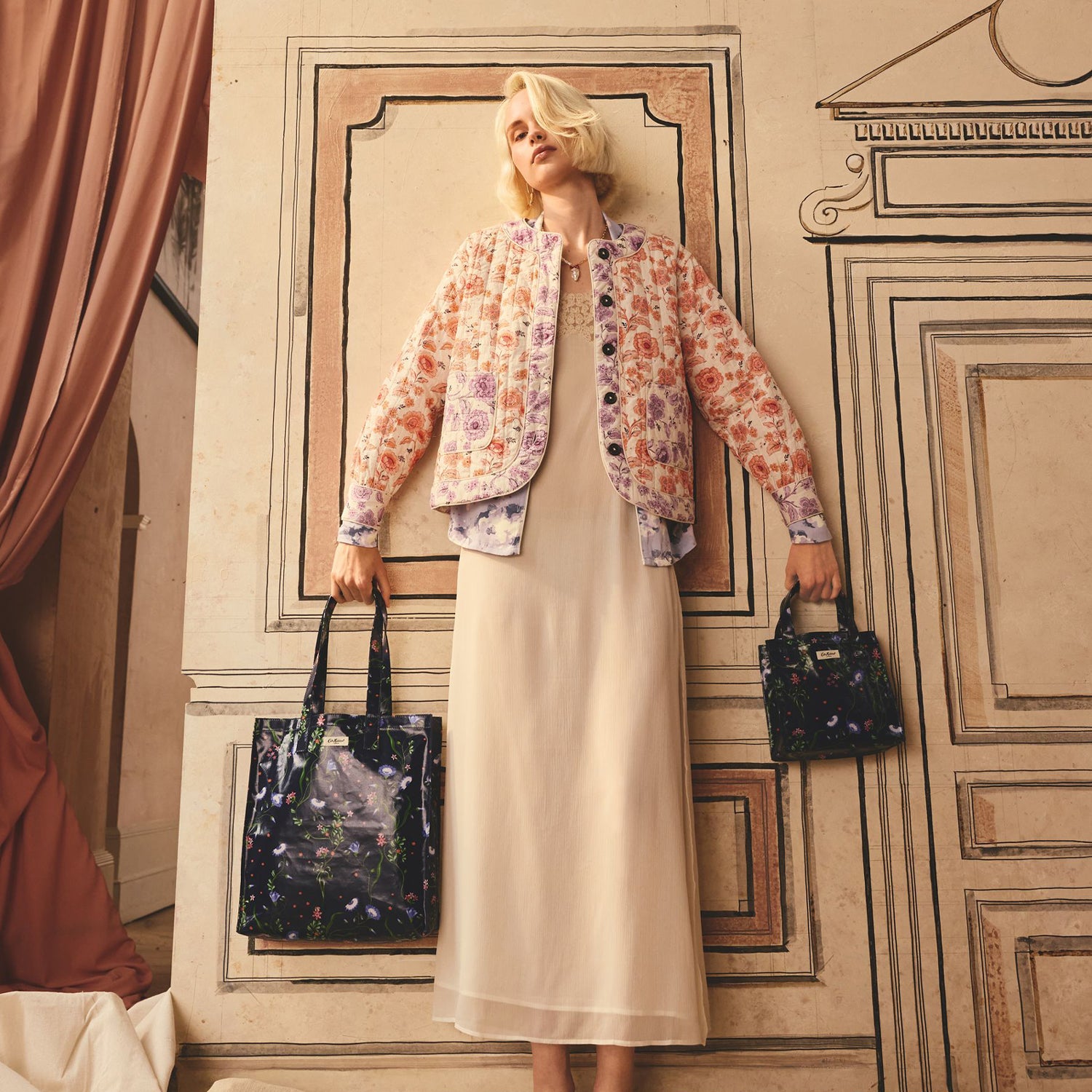Cath Kidston - みきとくん ラージ ブックバッグ Nightshade | Cath Kidston 日本公式