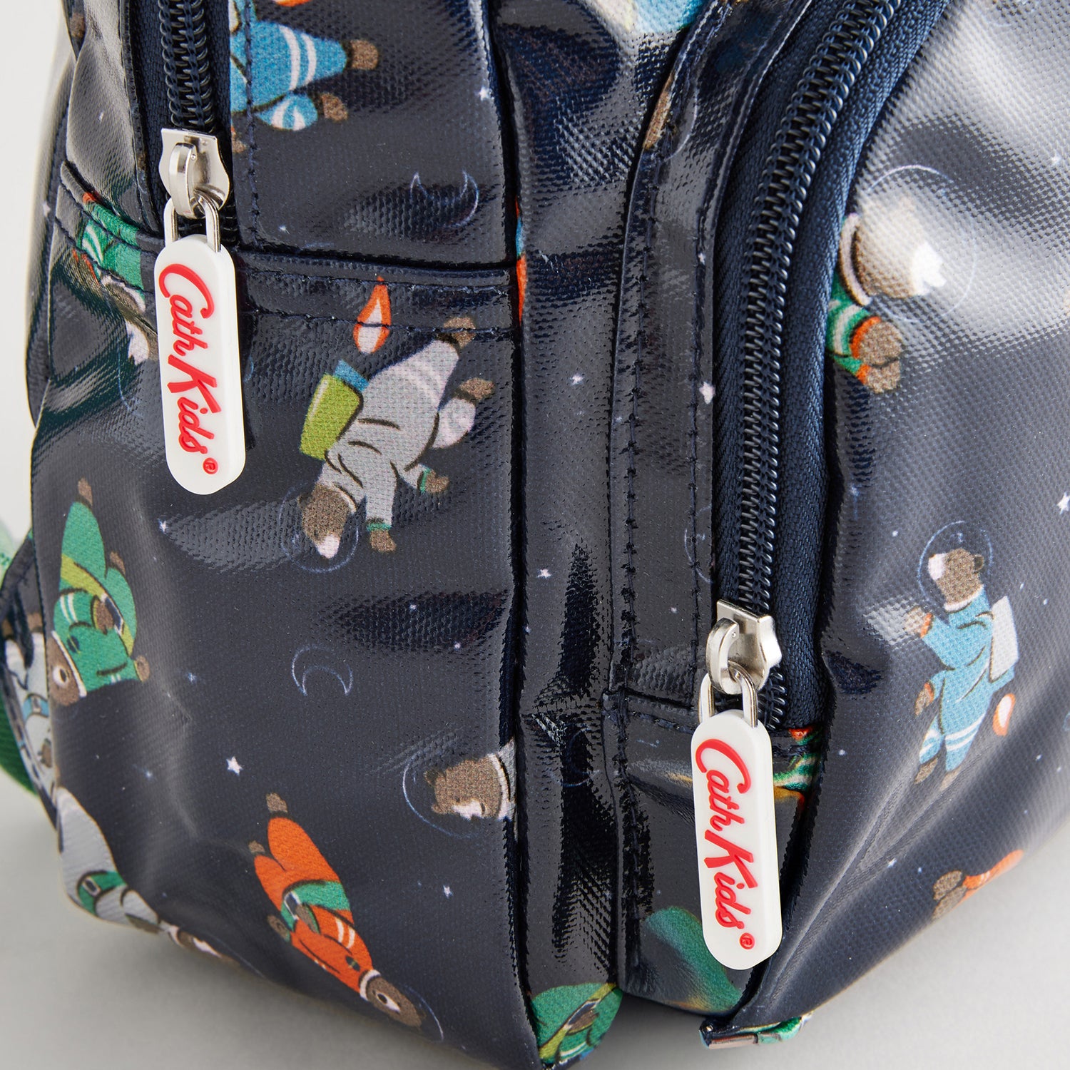 キッズ ミディアム バックパック Space Bears | Cath Kidston 日本公式