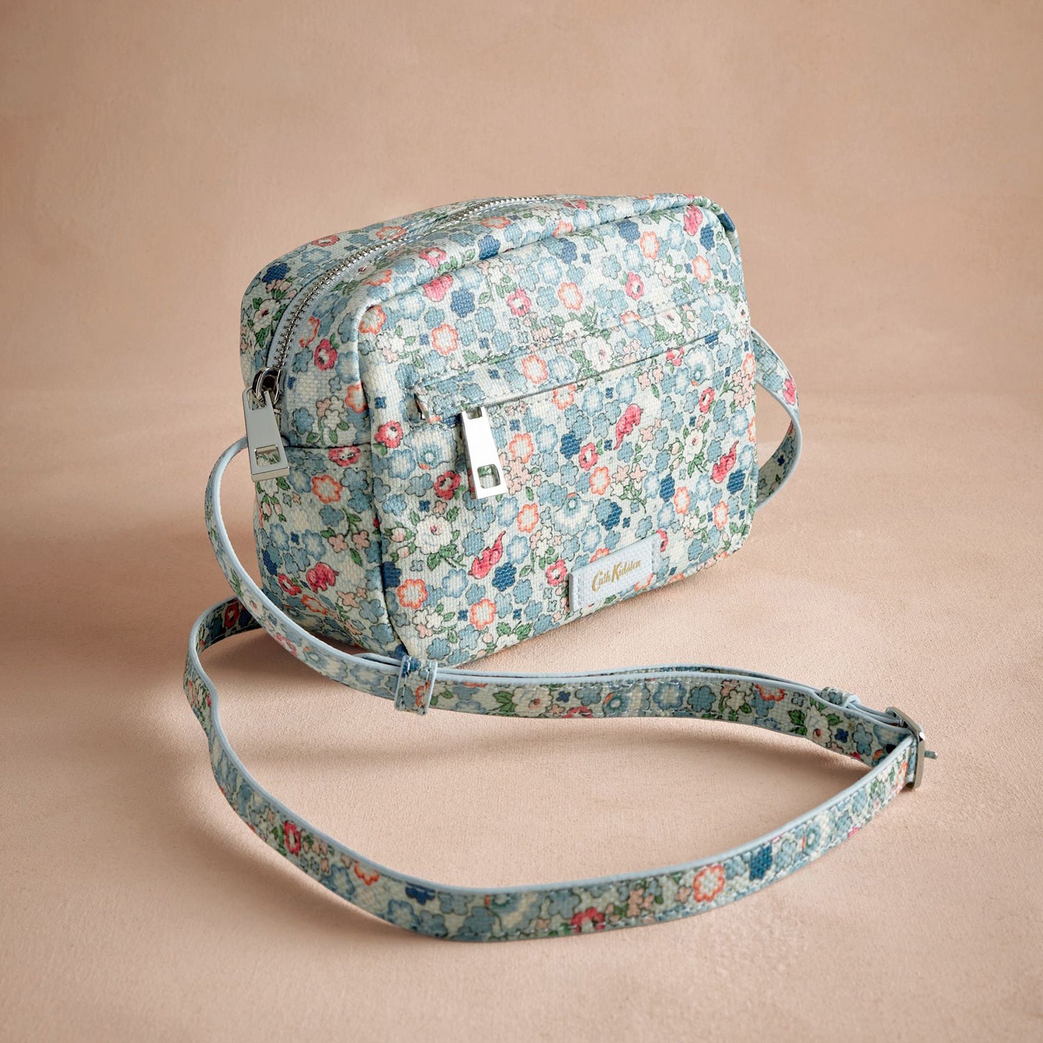 ユーティリティ クロスボディバッグ Dreamers Ditsy | Cath Kidston