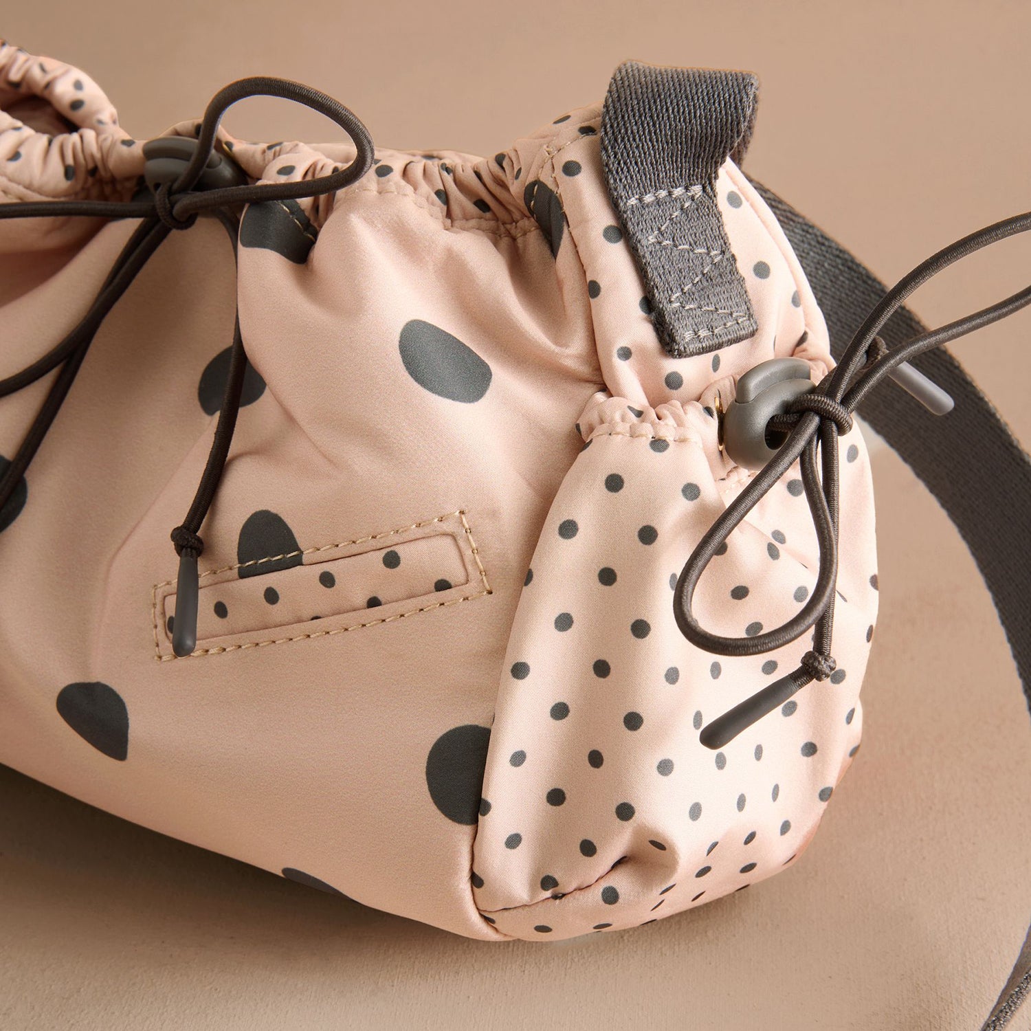 未使用 キャスキッドソン candy stripe 2way クロスボディバッグ 2IN1 クロスボディバッグ Icon Bunches | Cath Kidston 日本公式