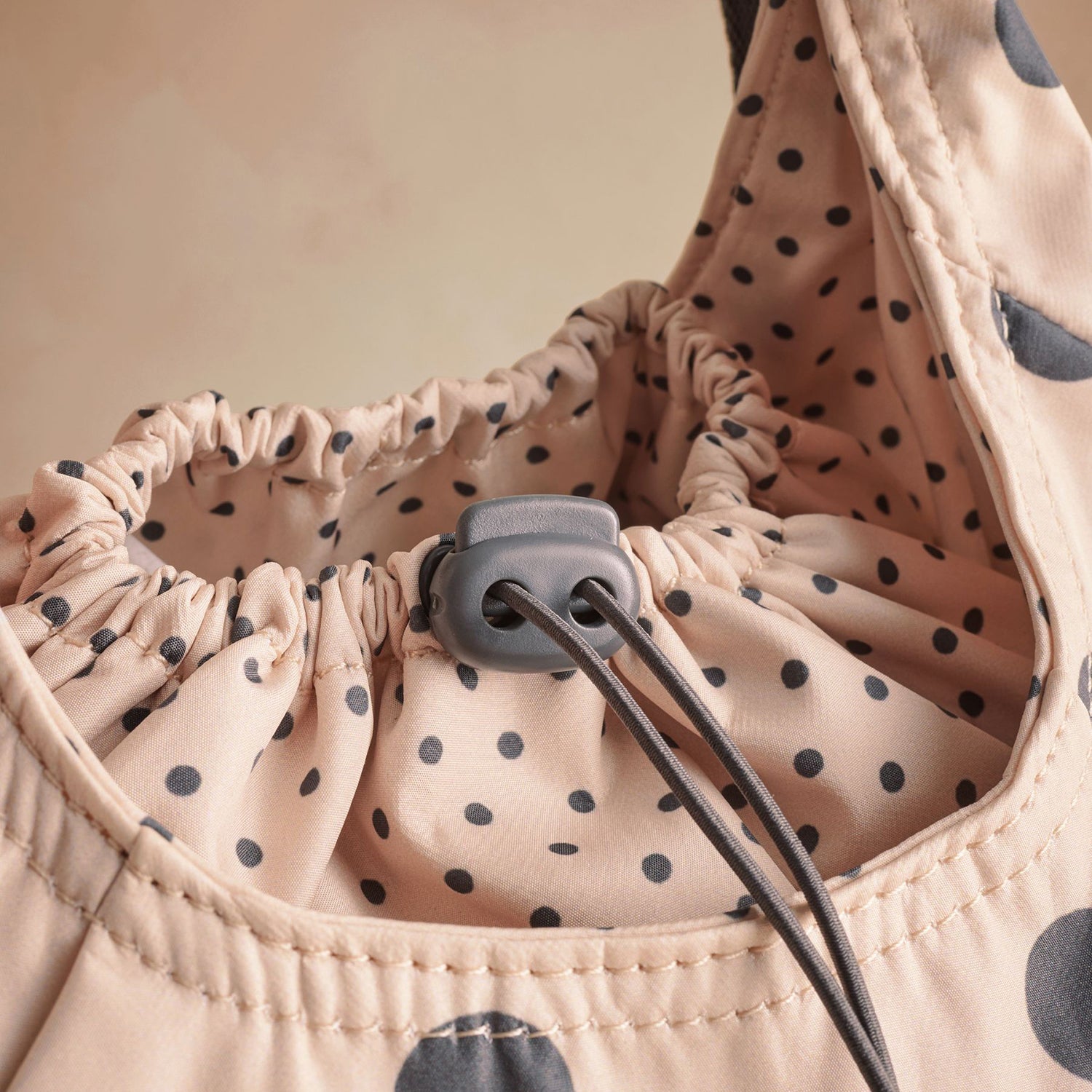 ミディアム スリング クロスボディバッグ Pink Spot | Cath Kidston