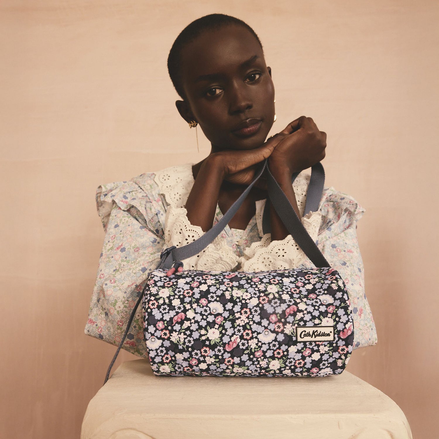 Cathkidston クロスボディバッグ バラ Dreamers Ditsy 楽天市場】キャス キッドソン 公式 リップストップ バレル