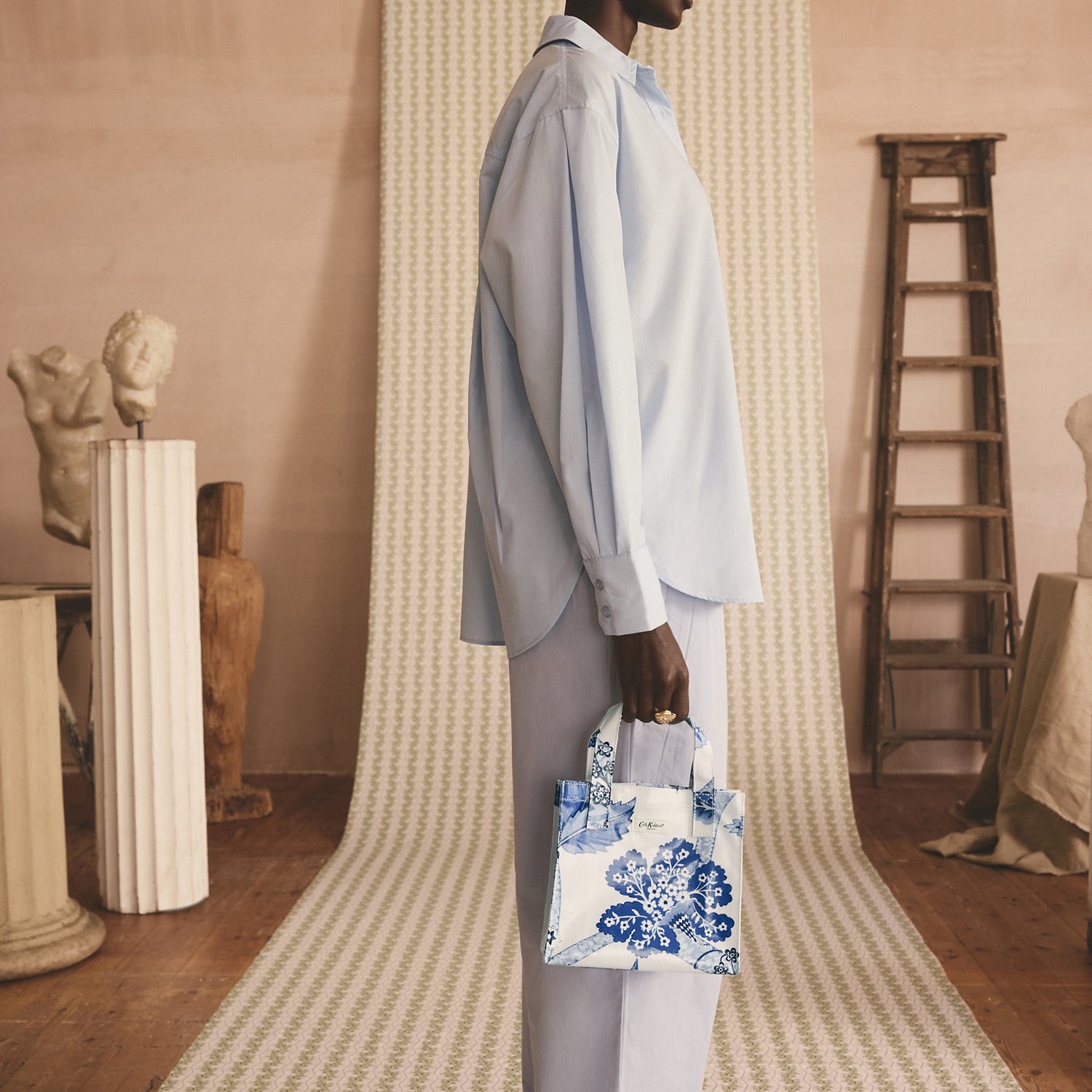 スモール ブックバッグ Doodles & Daydreams Floral | Cath Kidston