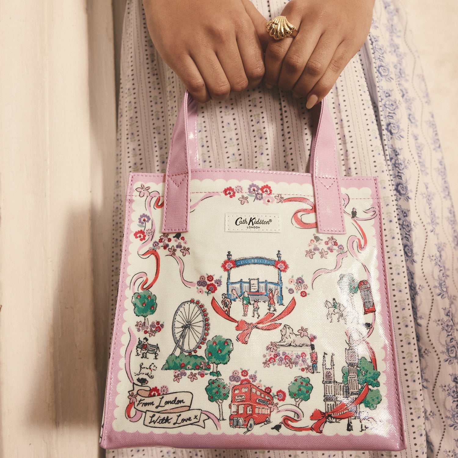 スモール ブックバッグ Lovely London