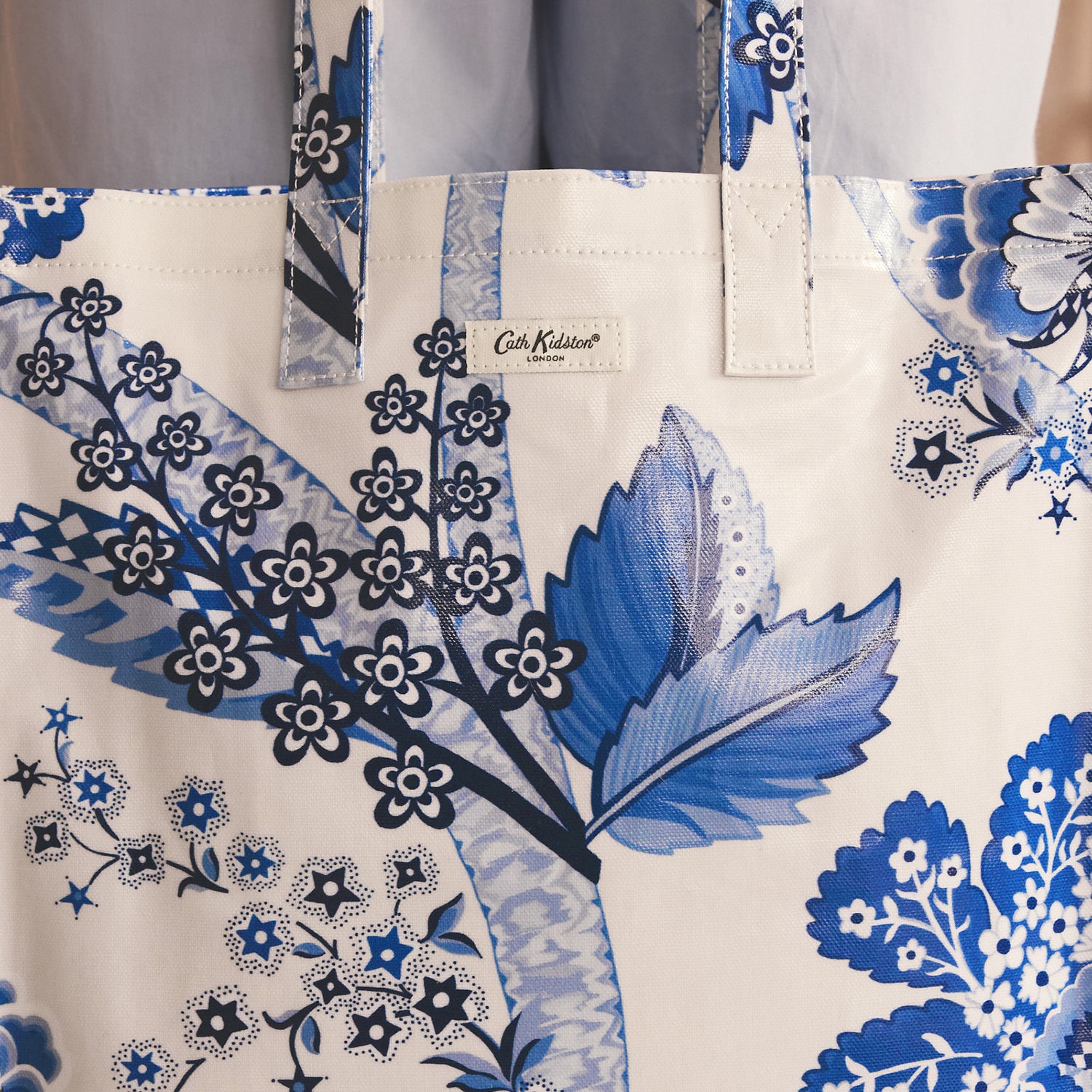 ラージ ブックバッグ Doodles & Daydreams Floral
