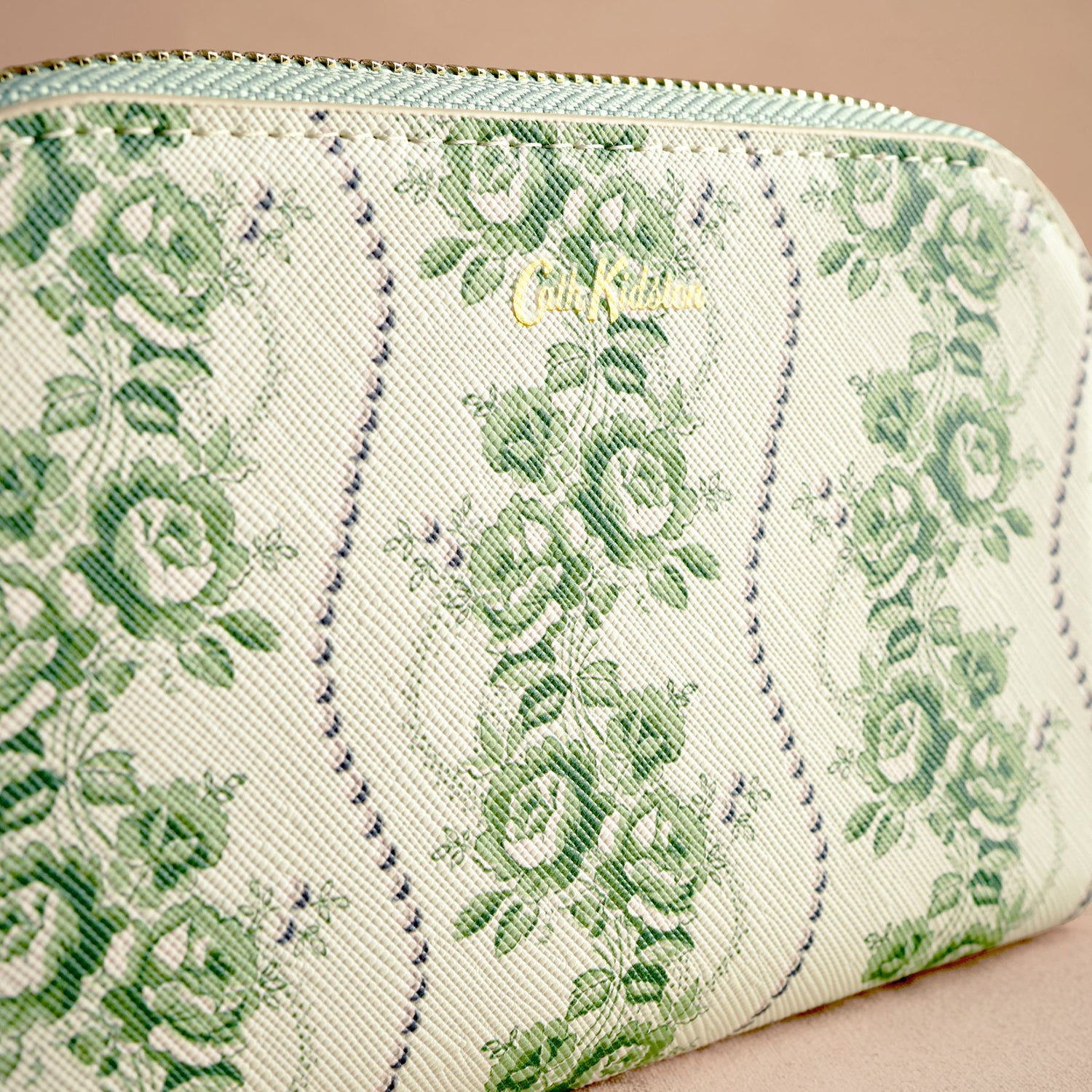 L カーブ ジップドパース Rose Pearl Miniature | Cath Kidston 日本