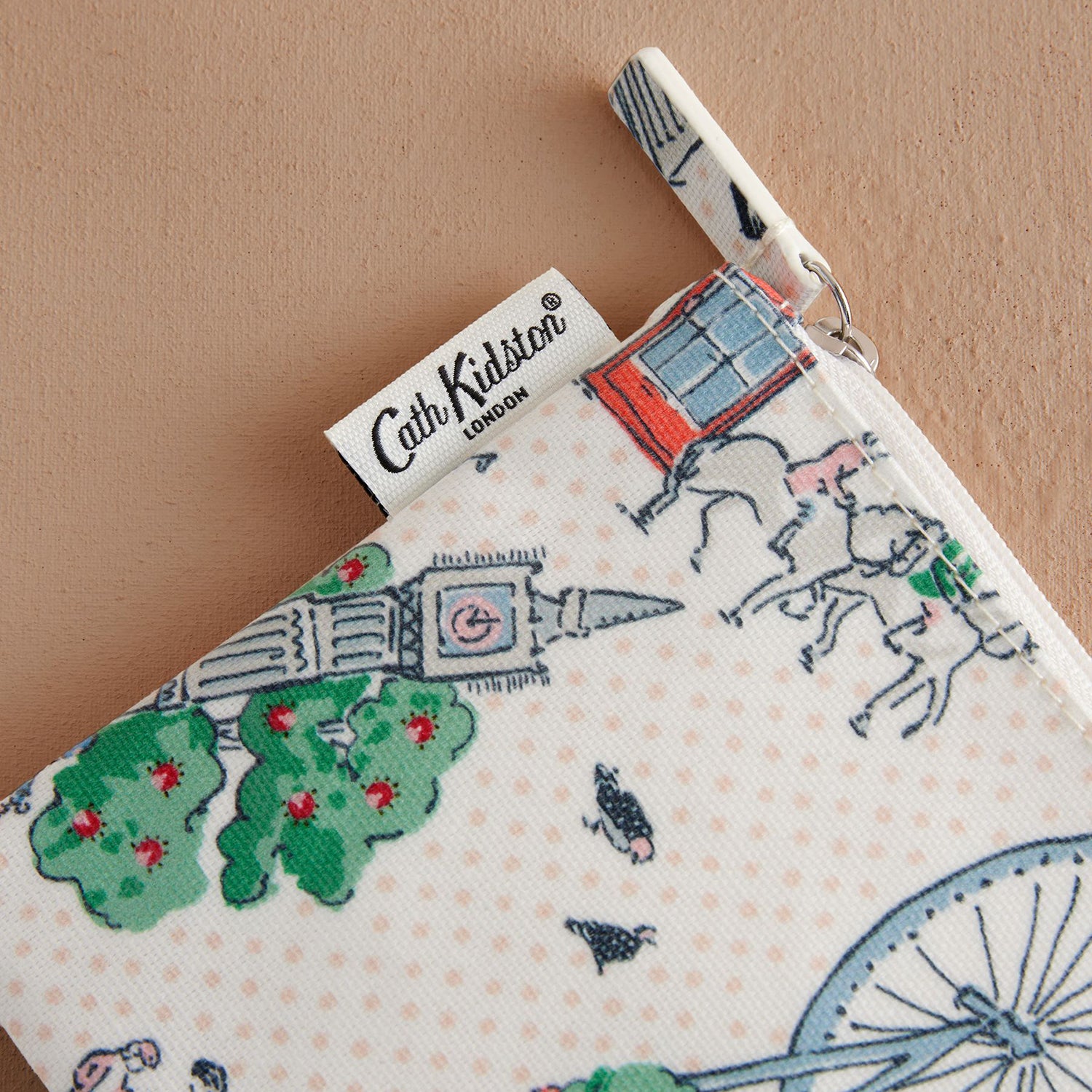 ジップド パース Lovely London | Cath Kidston 日本公式オンライン