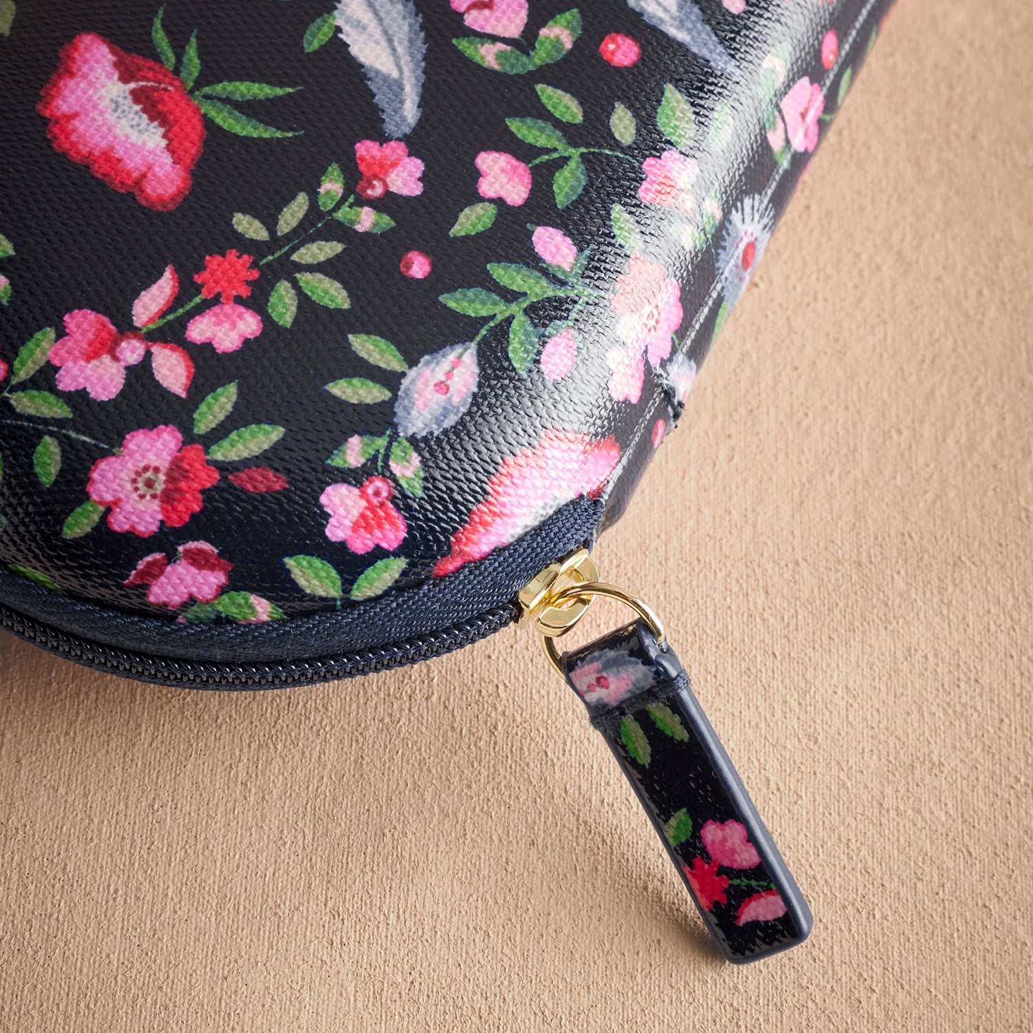 グラスケース Feather Ditsy | Cath Kidston 日本公式オンラインストア