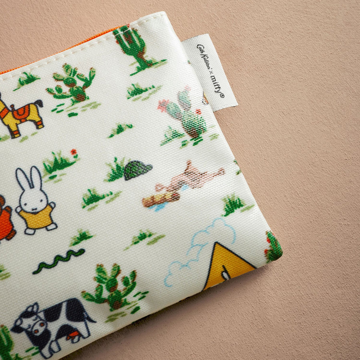ミッフィー ジップド パース Miffy Rodeo