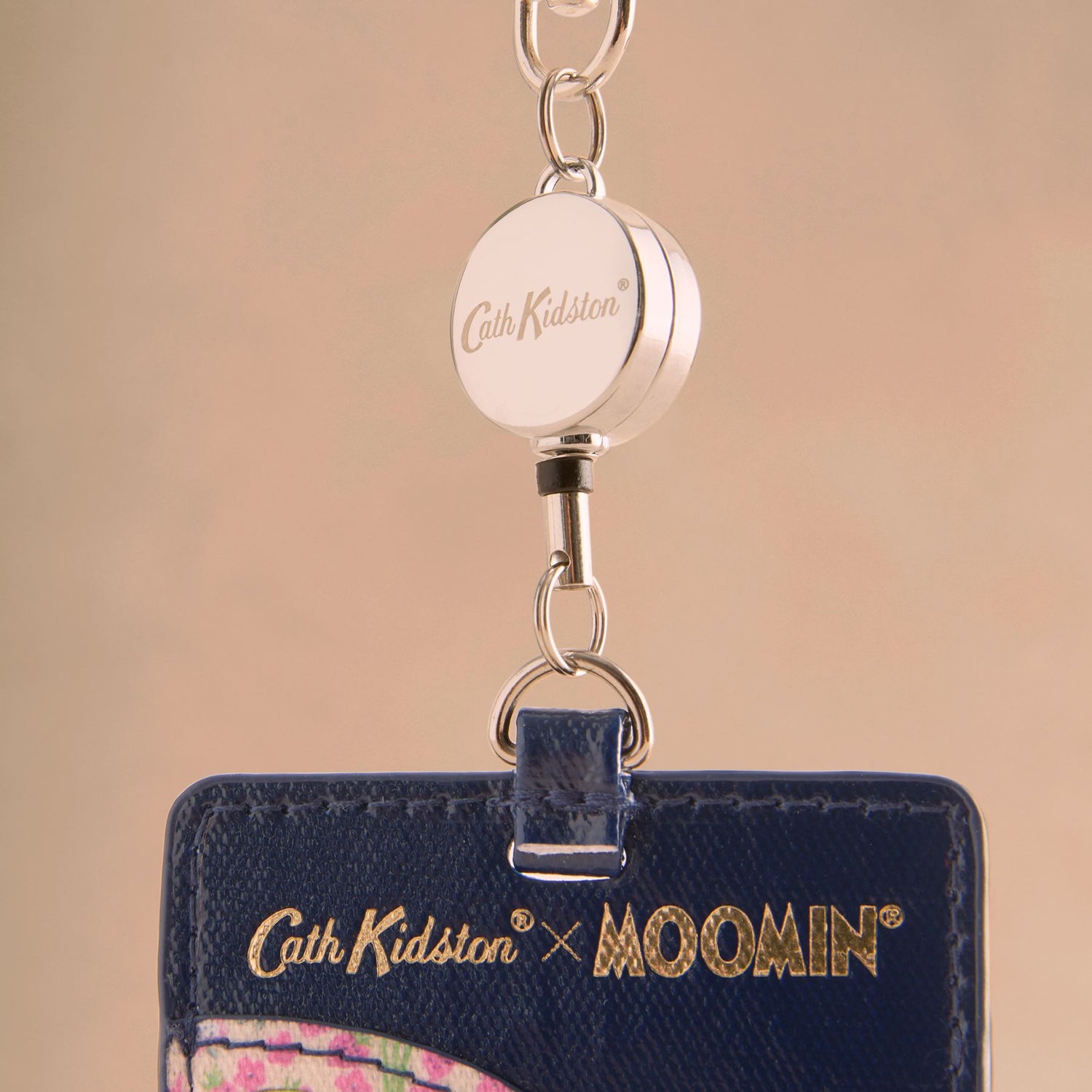 ムーミン ラージ ブックバッグ Moomin Clouds | Cath Kidston 日本公式