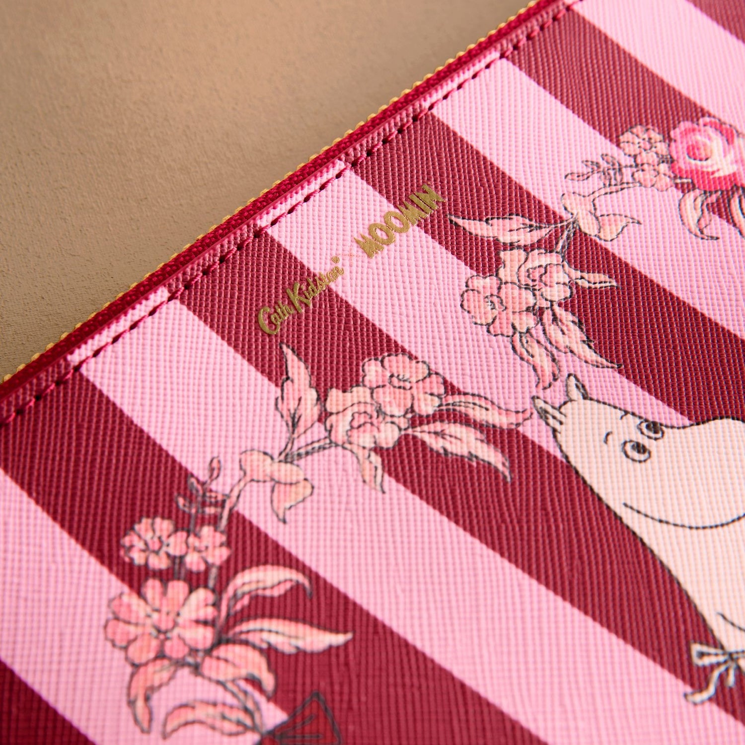 ムーミン サフィアーノ ポーチ Moominmamma Stripe