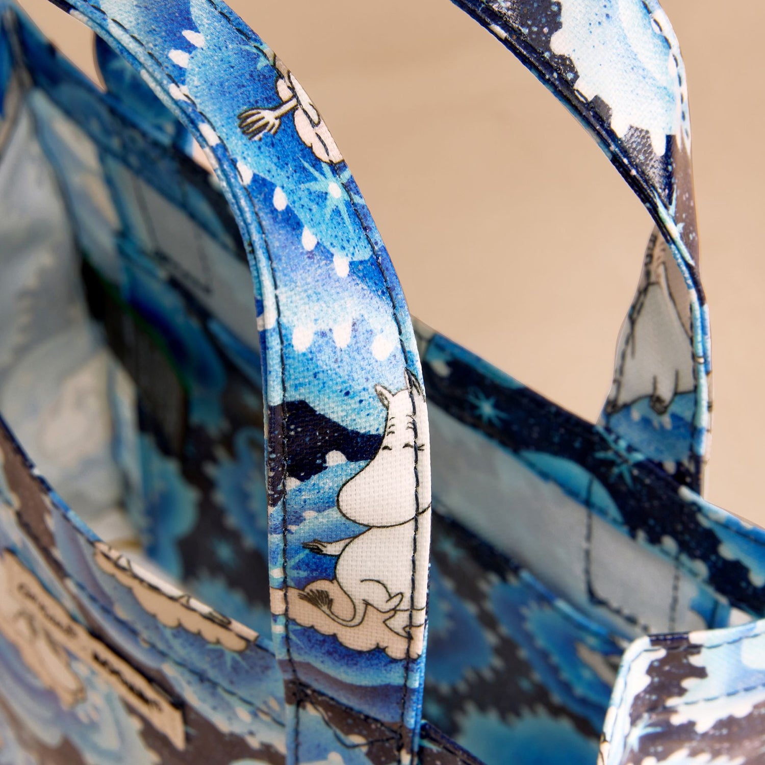 ムーミン スモール ブックバッグ Moomin Clouds | Cath Kidston 日本