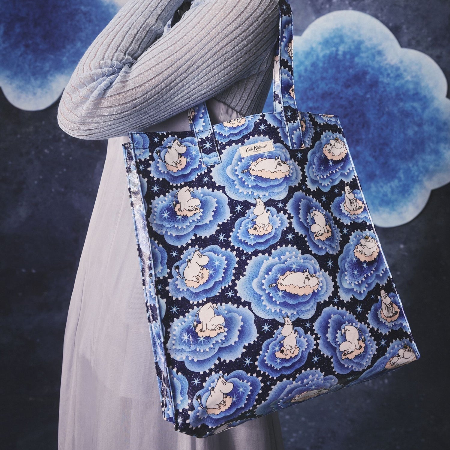 ムーミン ラージ ブックバッグ Moomin Clouds | Cath Kidston 日本公式