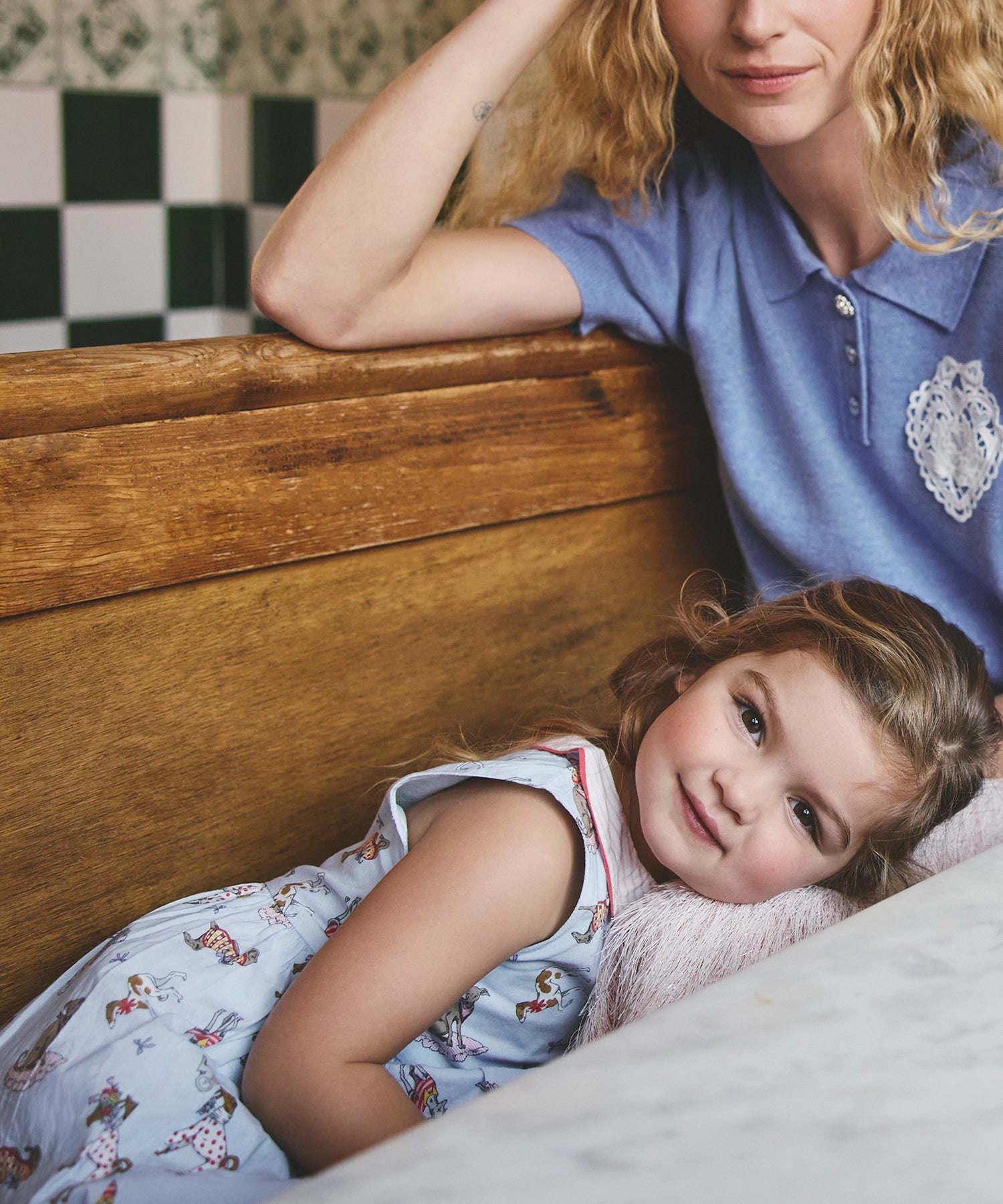 キッズ ラウンドカラー ノースリーブ ワンピース Hackney Dogs