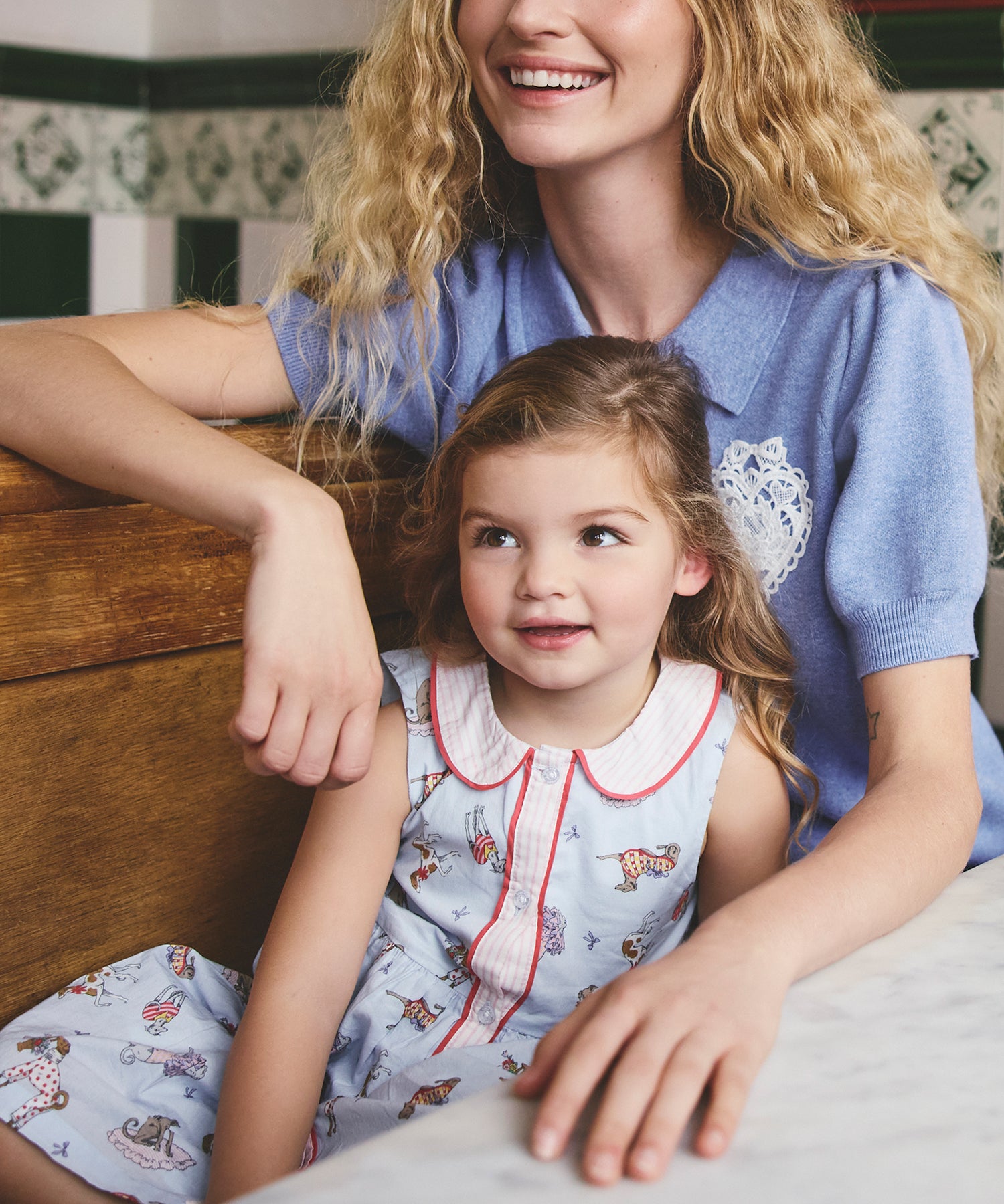 キッズ ラウンドカラー ノースリーブ ワンピース Hackney Dogs