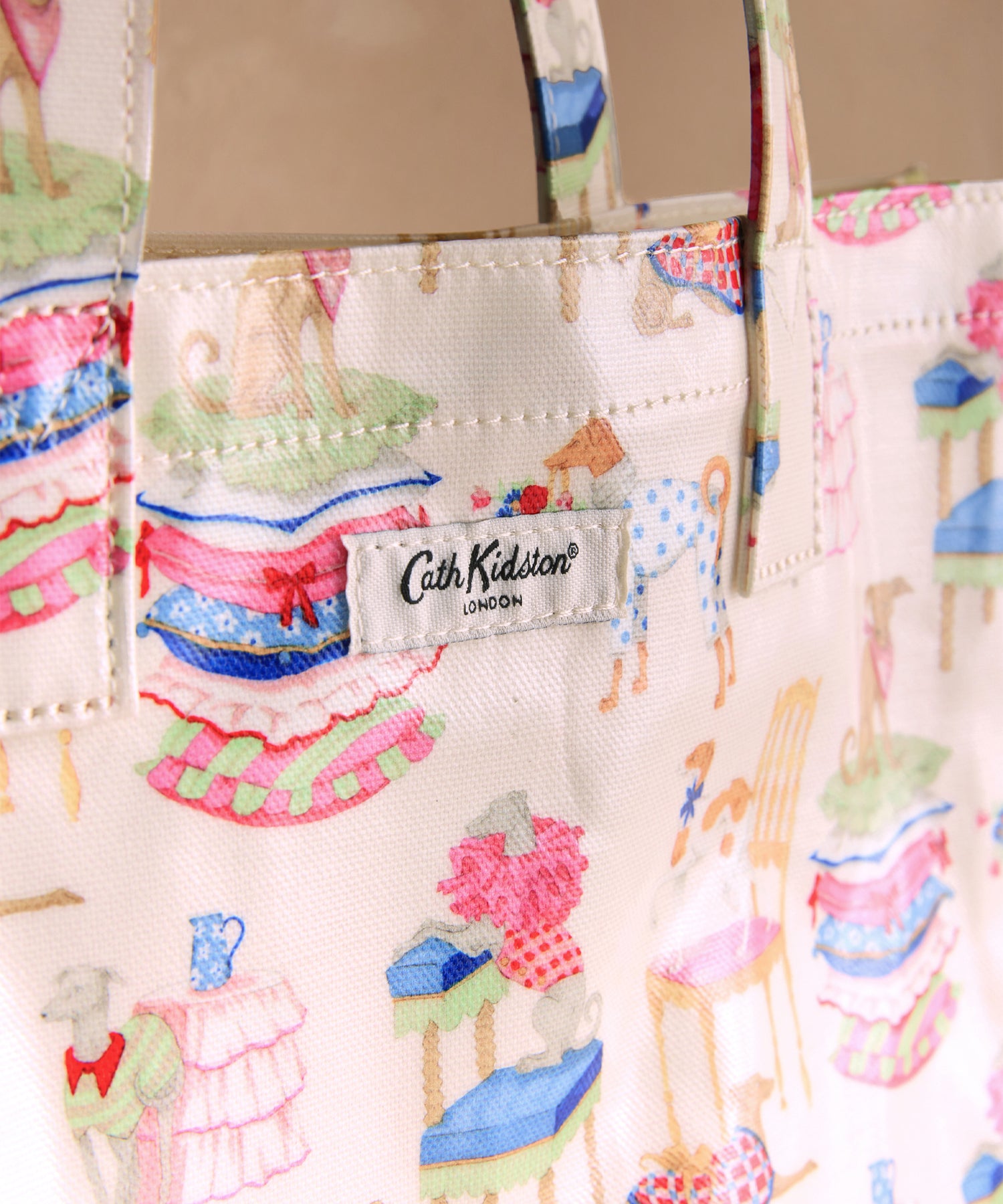 ラージ ブックバッグ | Cath Kidston 日本公式オンラインストア