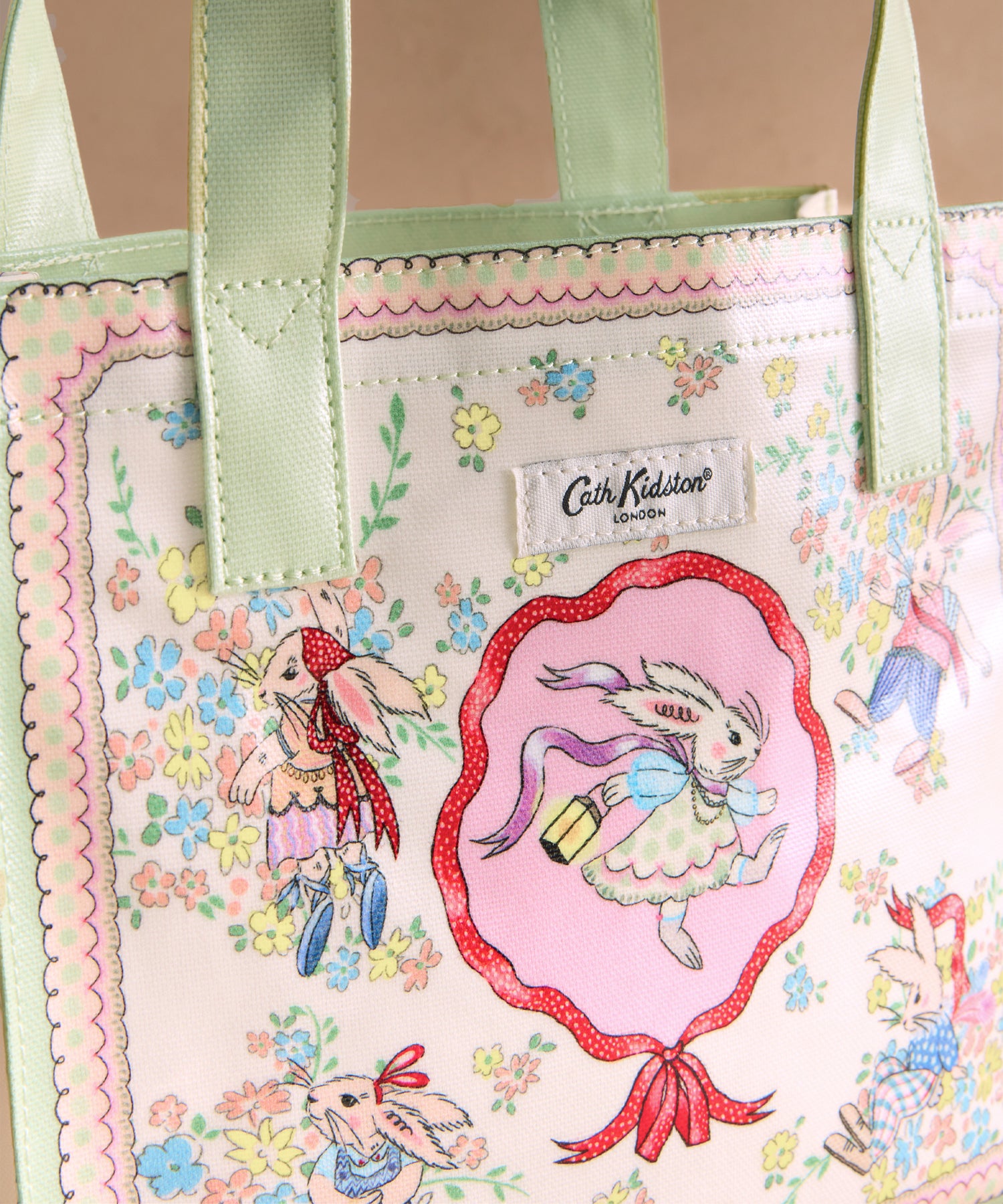 スモール ブックバッグ | Cath Kidston 日本公式オンライン スモール ブックバッグ | Cath Kidston 日本公式オンライン