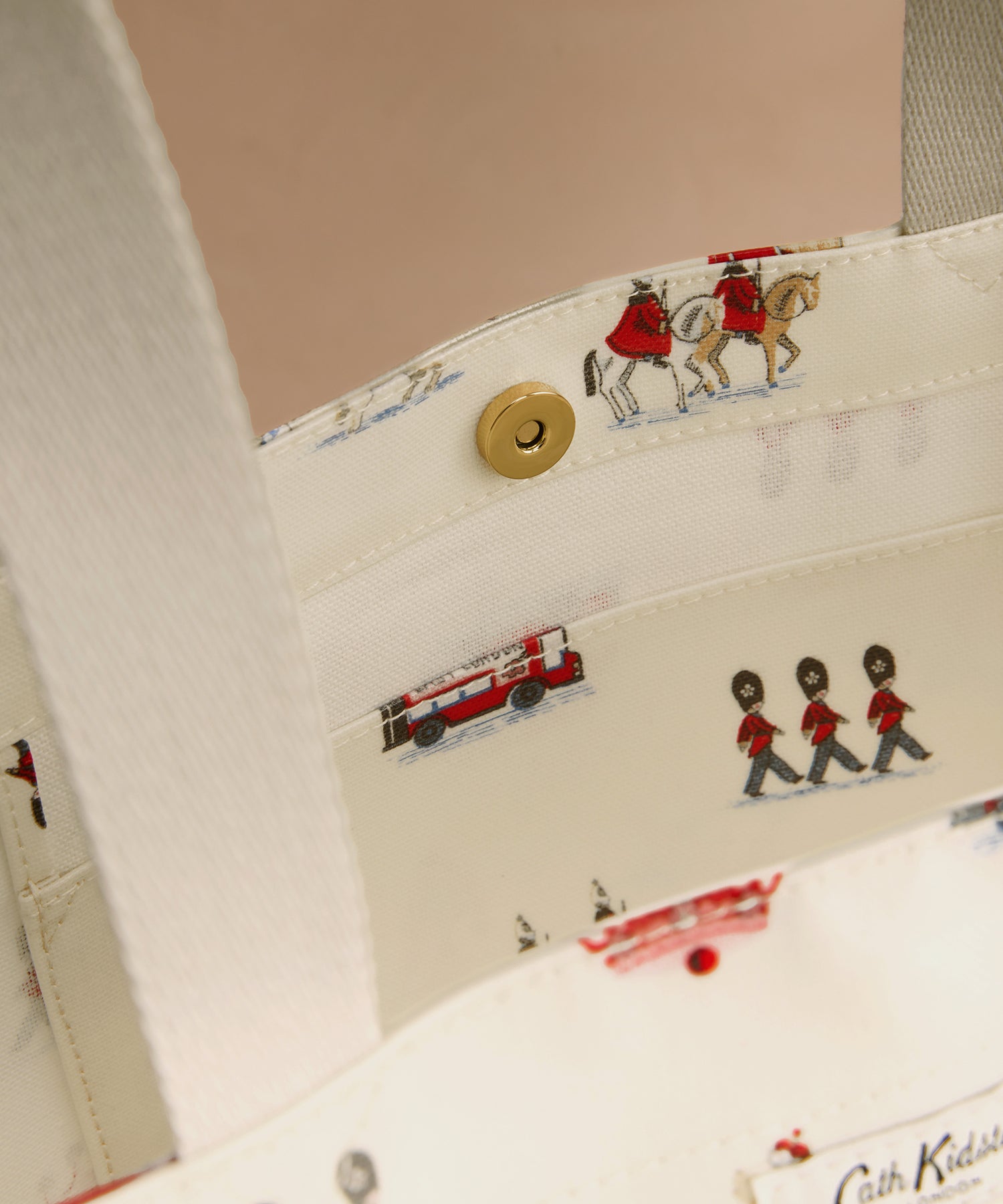 ミディアム ブックバック