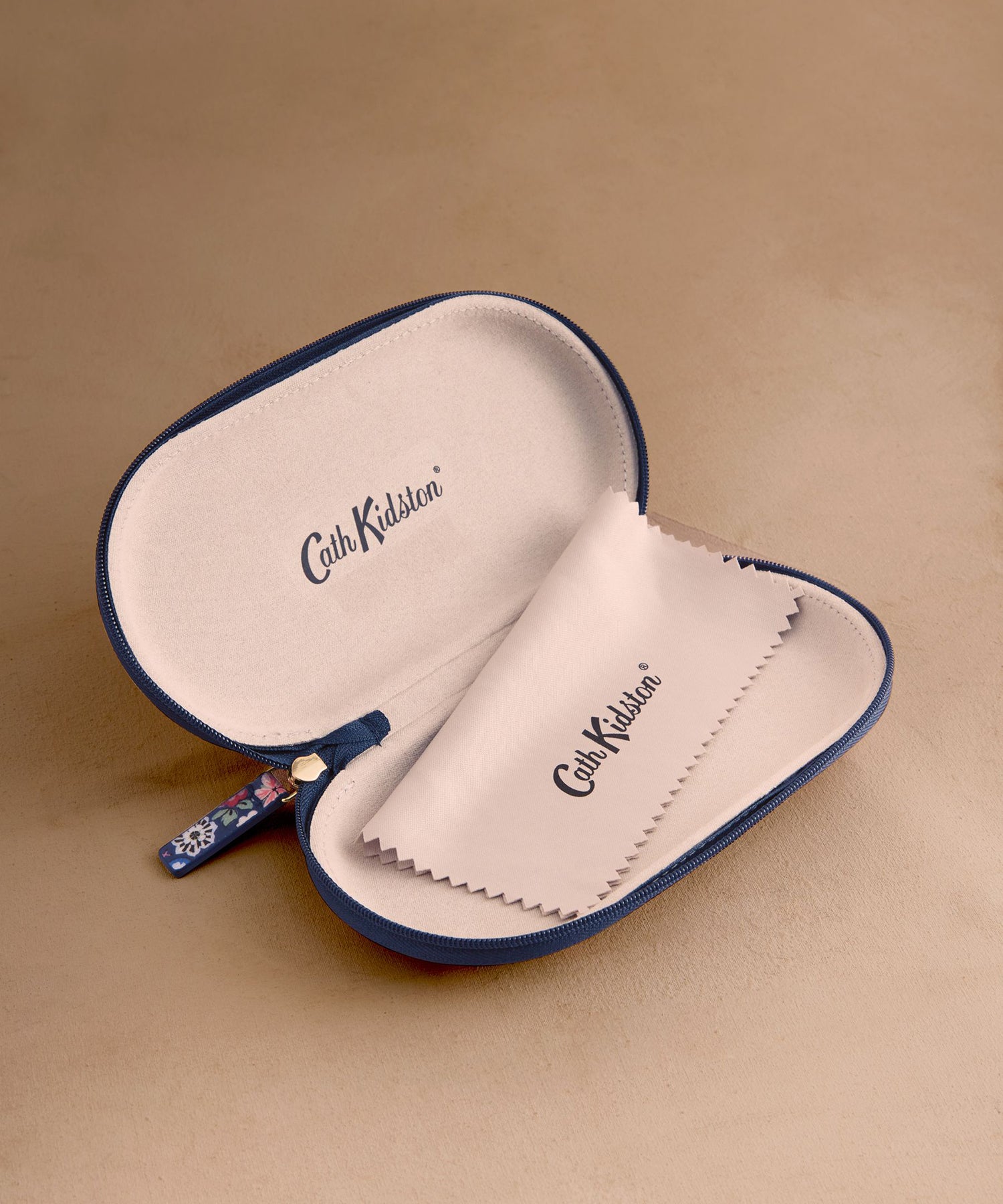 グラスケース Pearly Queen Ditsy