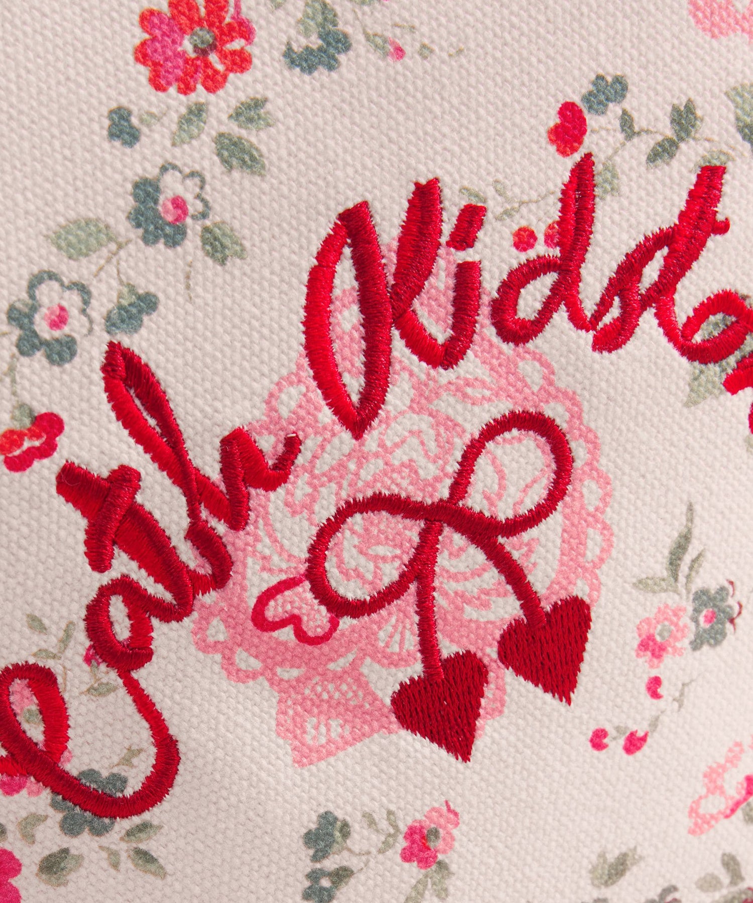 クロスボディバッグ Hackney Rose | Cath Kidston 日本公式オンライン