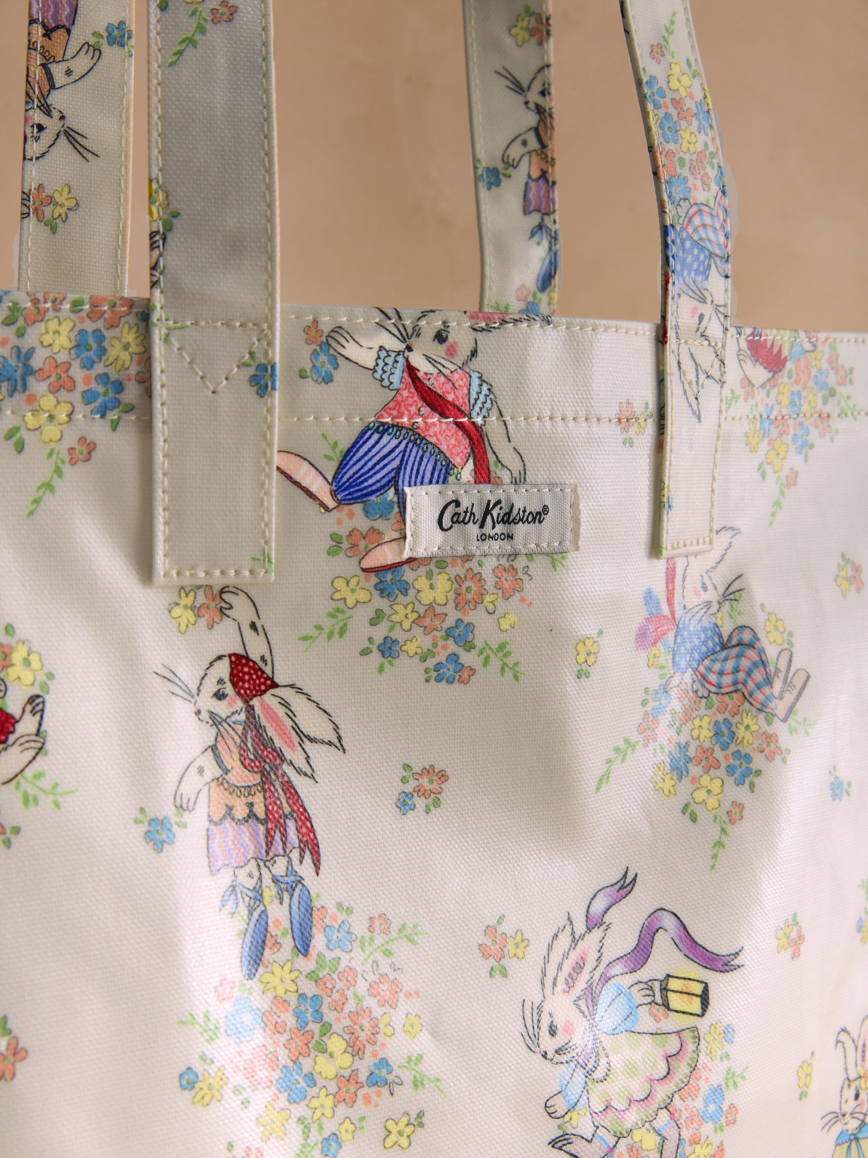 ラージ ブックバッグ | Cath Kidston 日本公式オンラインストア