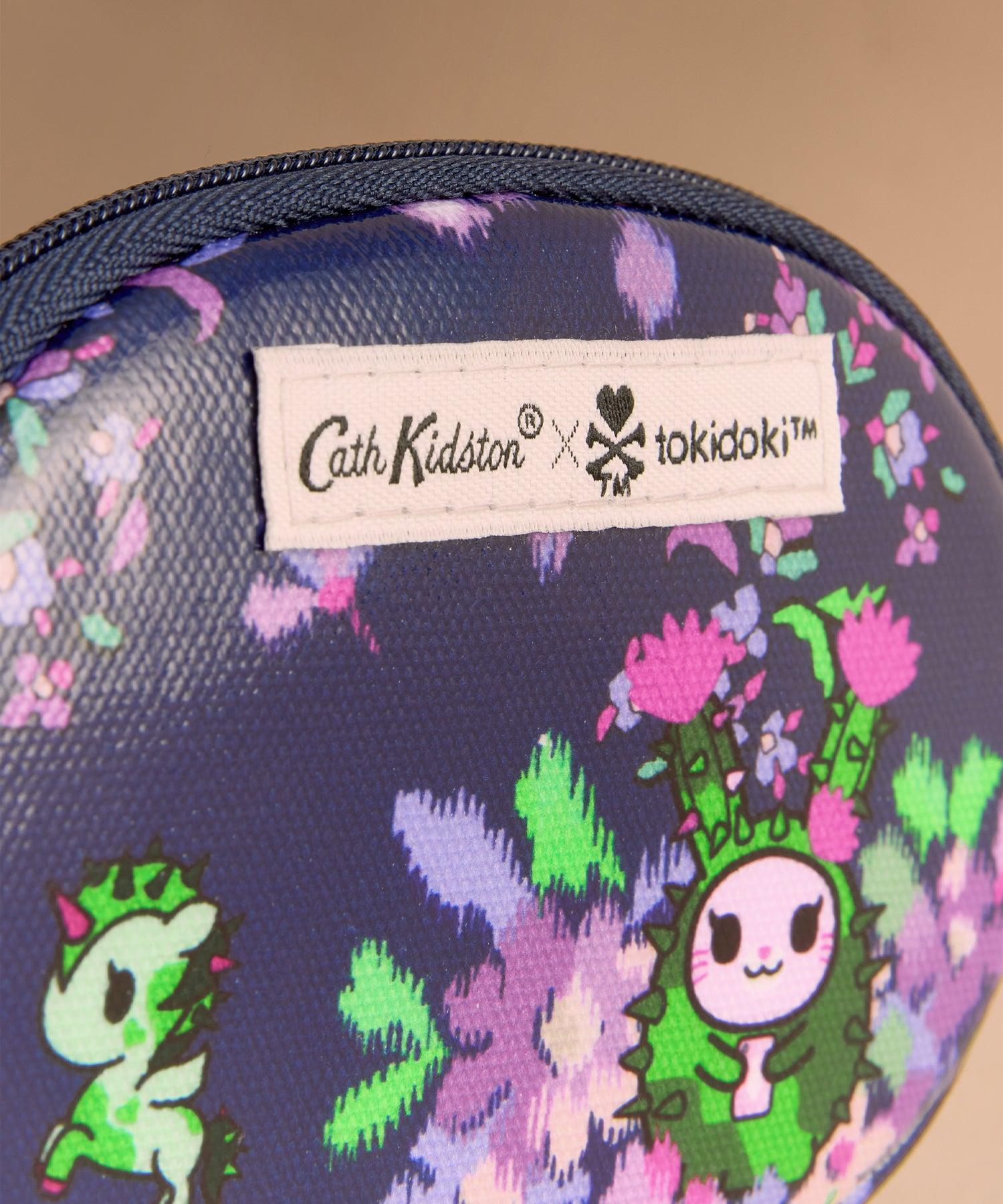 オーバル コイン パース Tokidoki Cactus Wiggle | Cath Kidston 日本