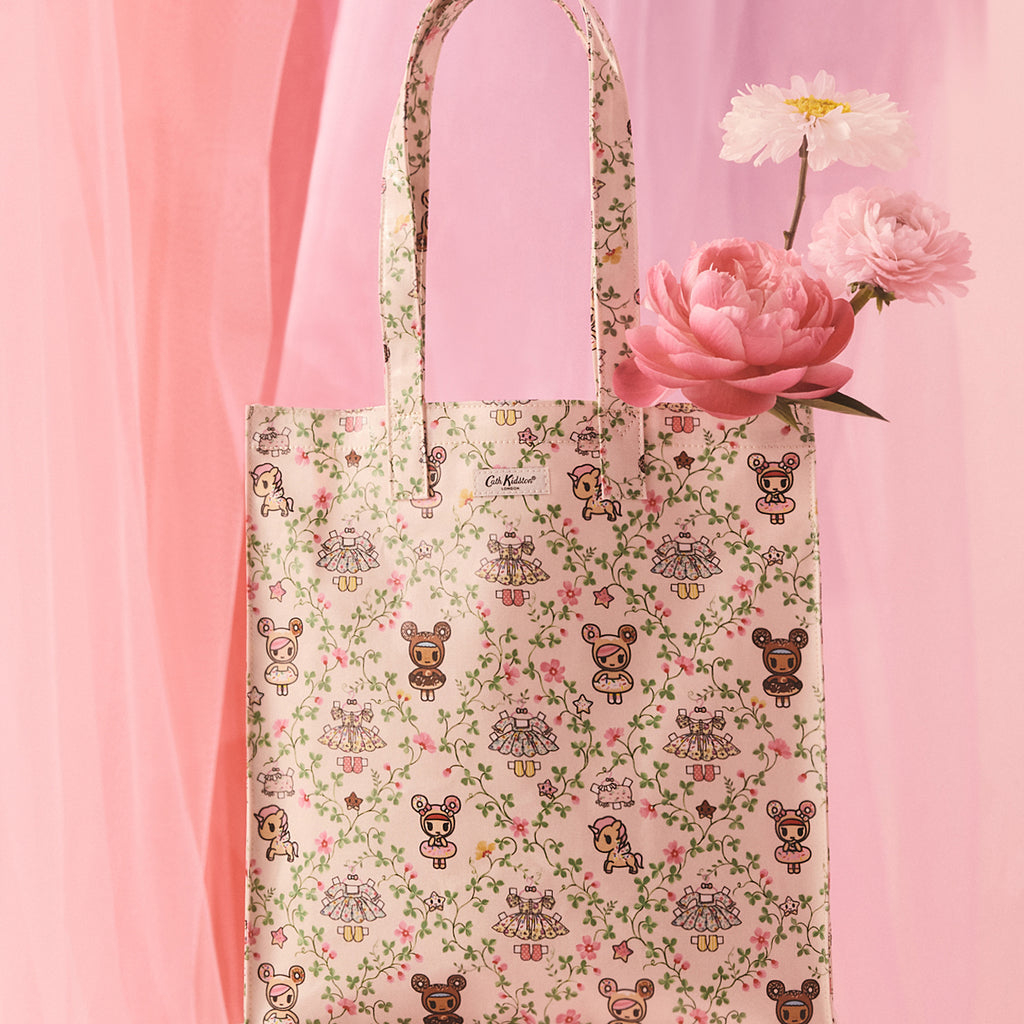 ラージ ブックバッグ Tokidoki Paper Dresses | Cath Kidston 日本公式 
