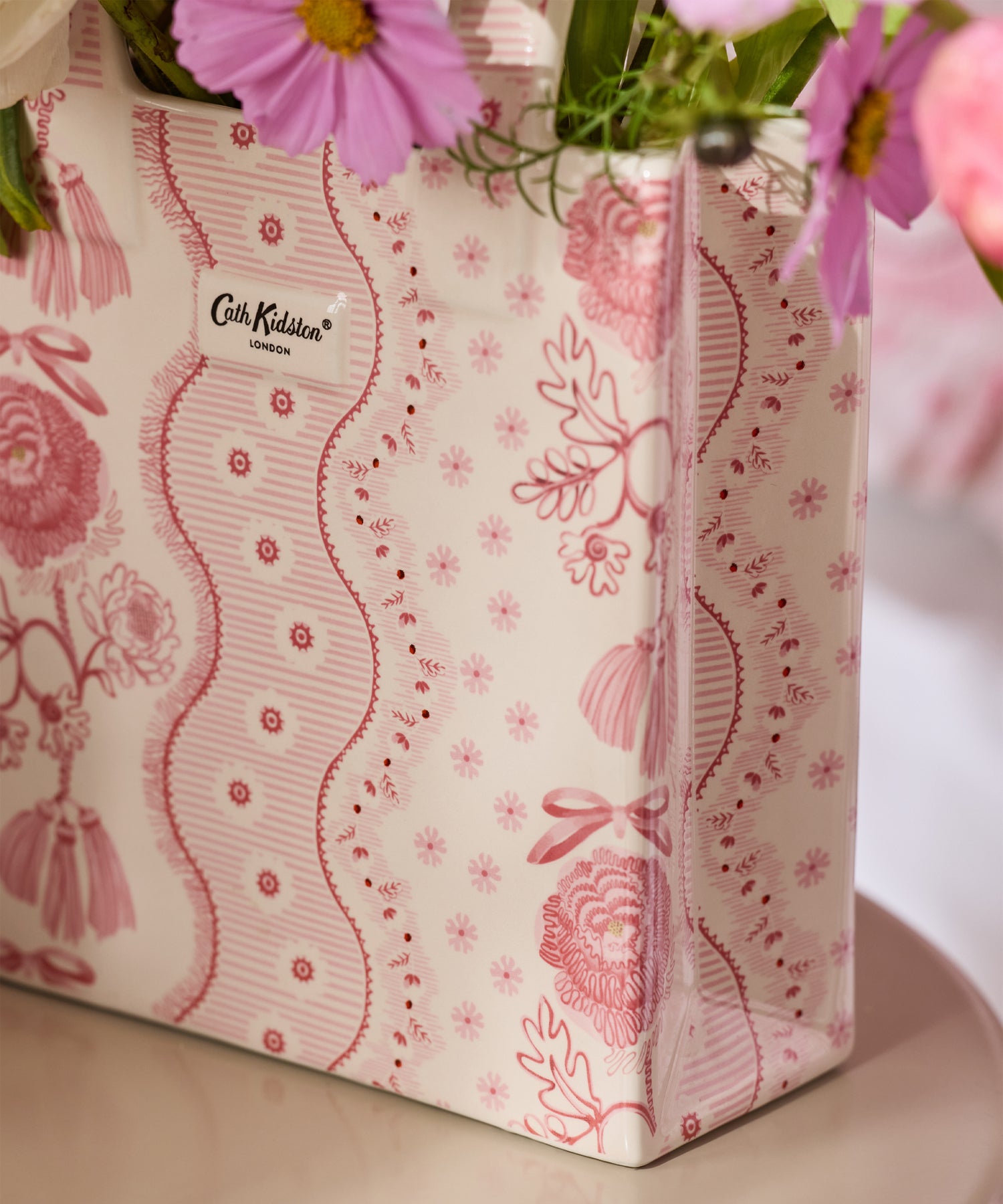ブックバッグ フラワーベース Spitalfields Silk | Cath Kidston 日本