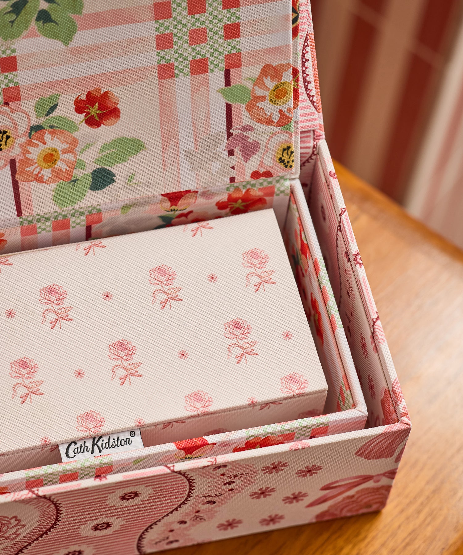 ストレージボックス 3点セット Spitalfields Silk | Cath Kidston 日本