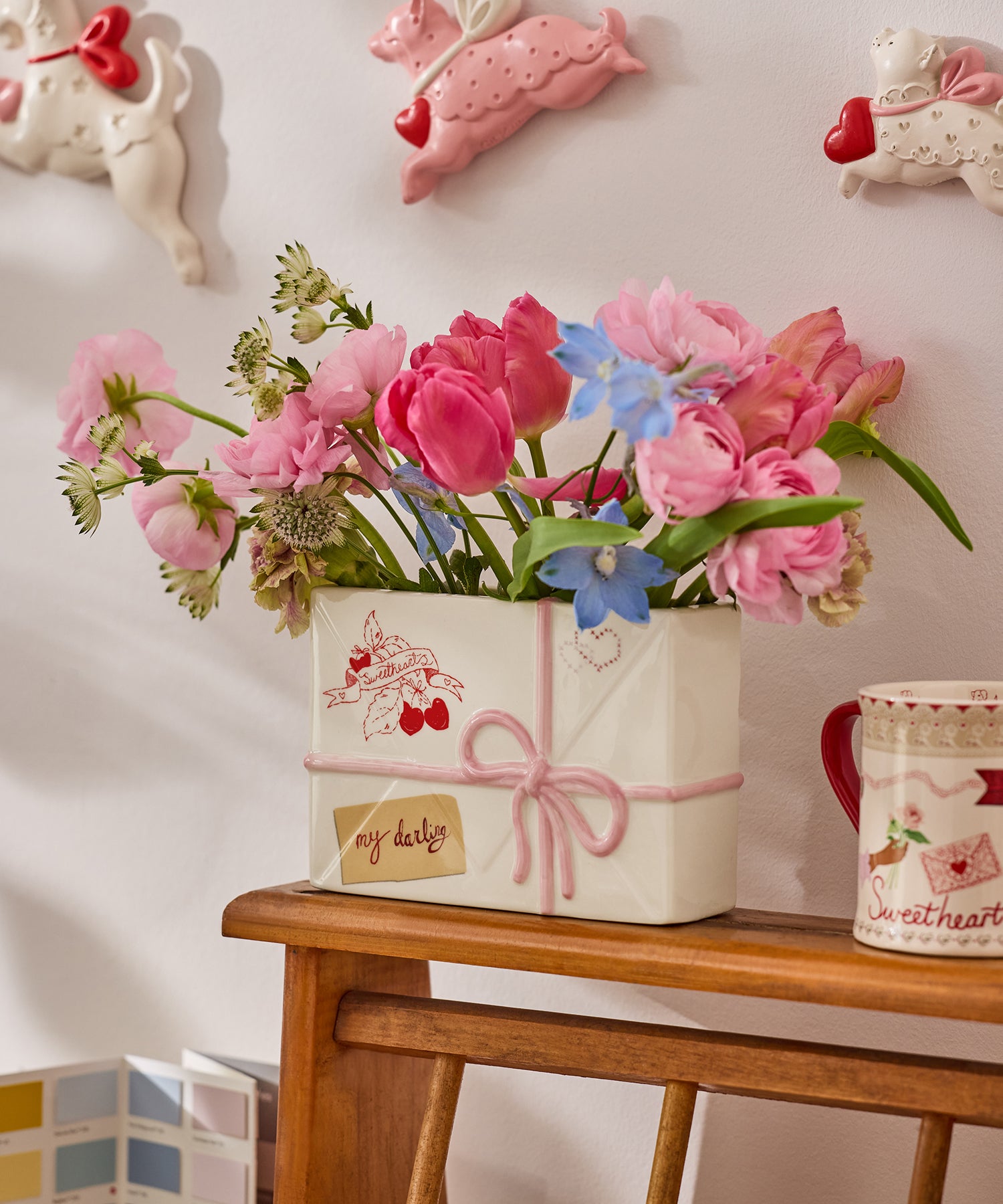 レター フラワーベース Love Notes | Cath Kidston 日本公式オンライン