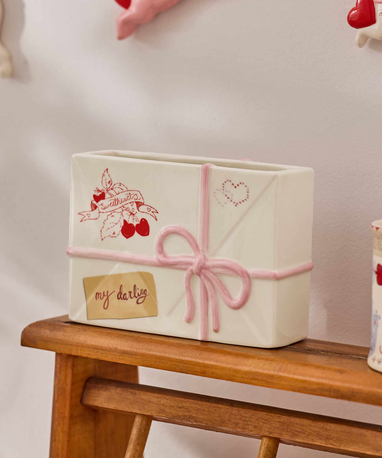 レター フラワーベース Love Notes | Cath Kidston 日本公式オンライン