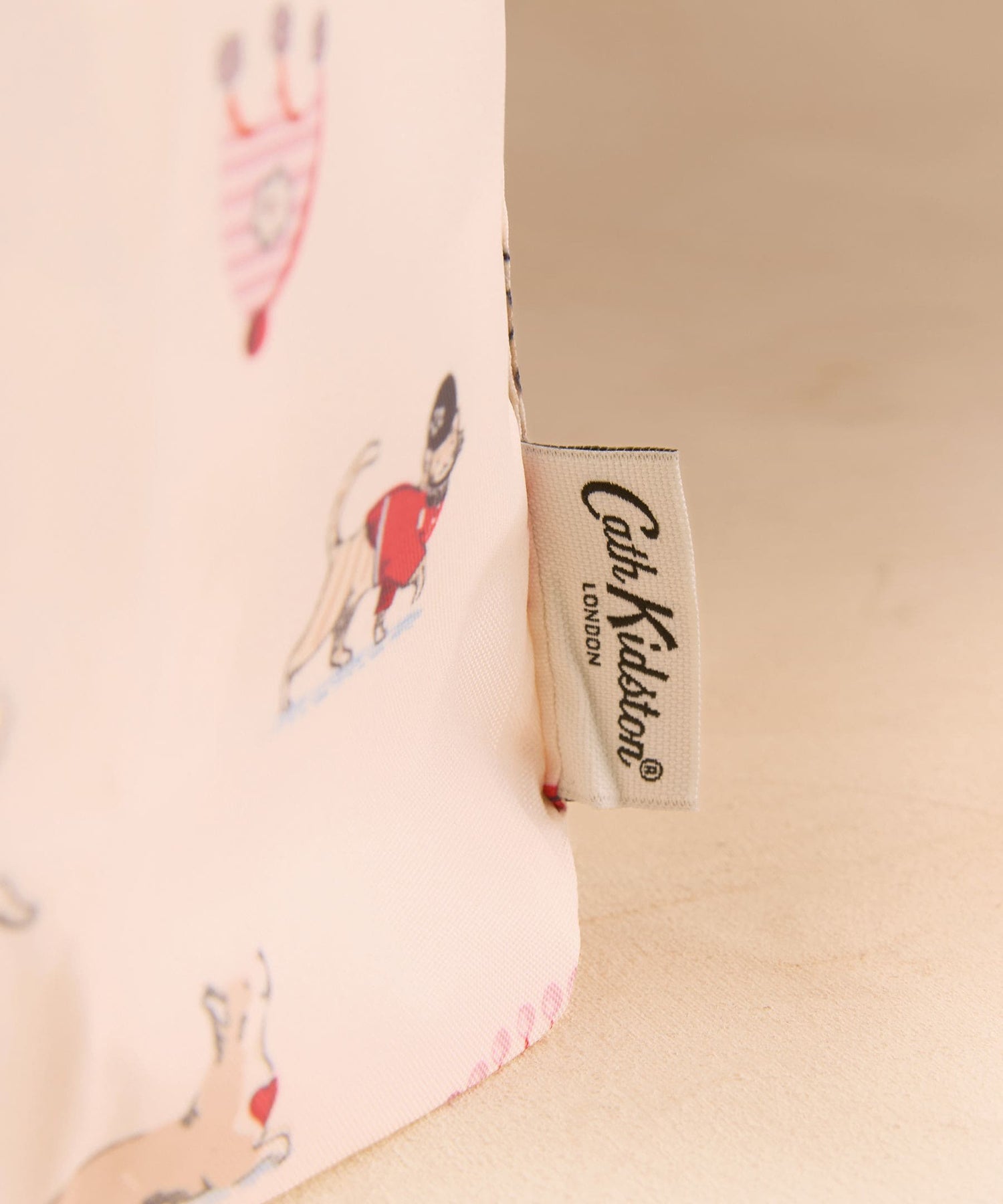 ミニ フォルダウェイ ショッパー Queenies London