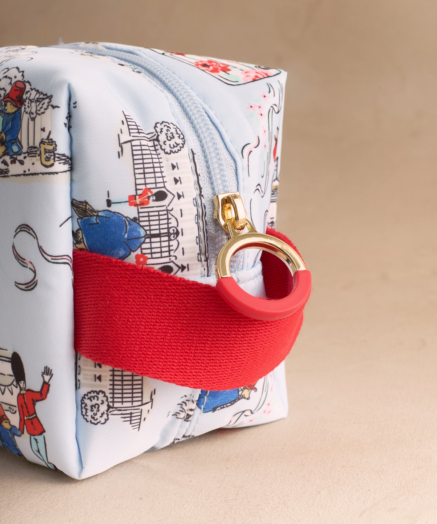 パディントン トラベル ポーチ Paddington Goes To Town