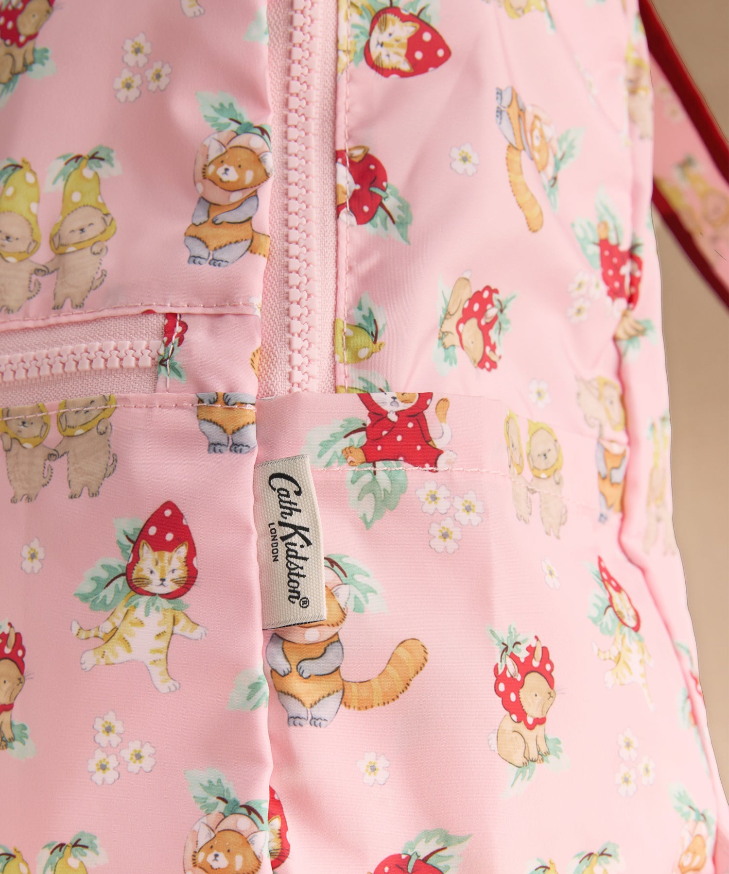 フォルダウェイ バックパック Friendly Fruit | Cath Kidston 日本公式