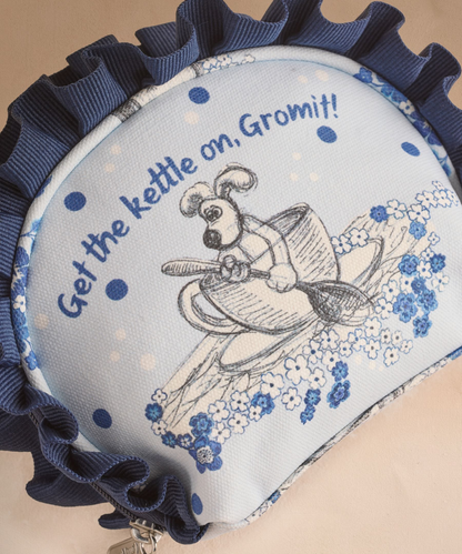Wallace & Gromit ハーフムーン ポーチ Cup Of Tea