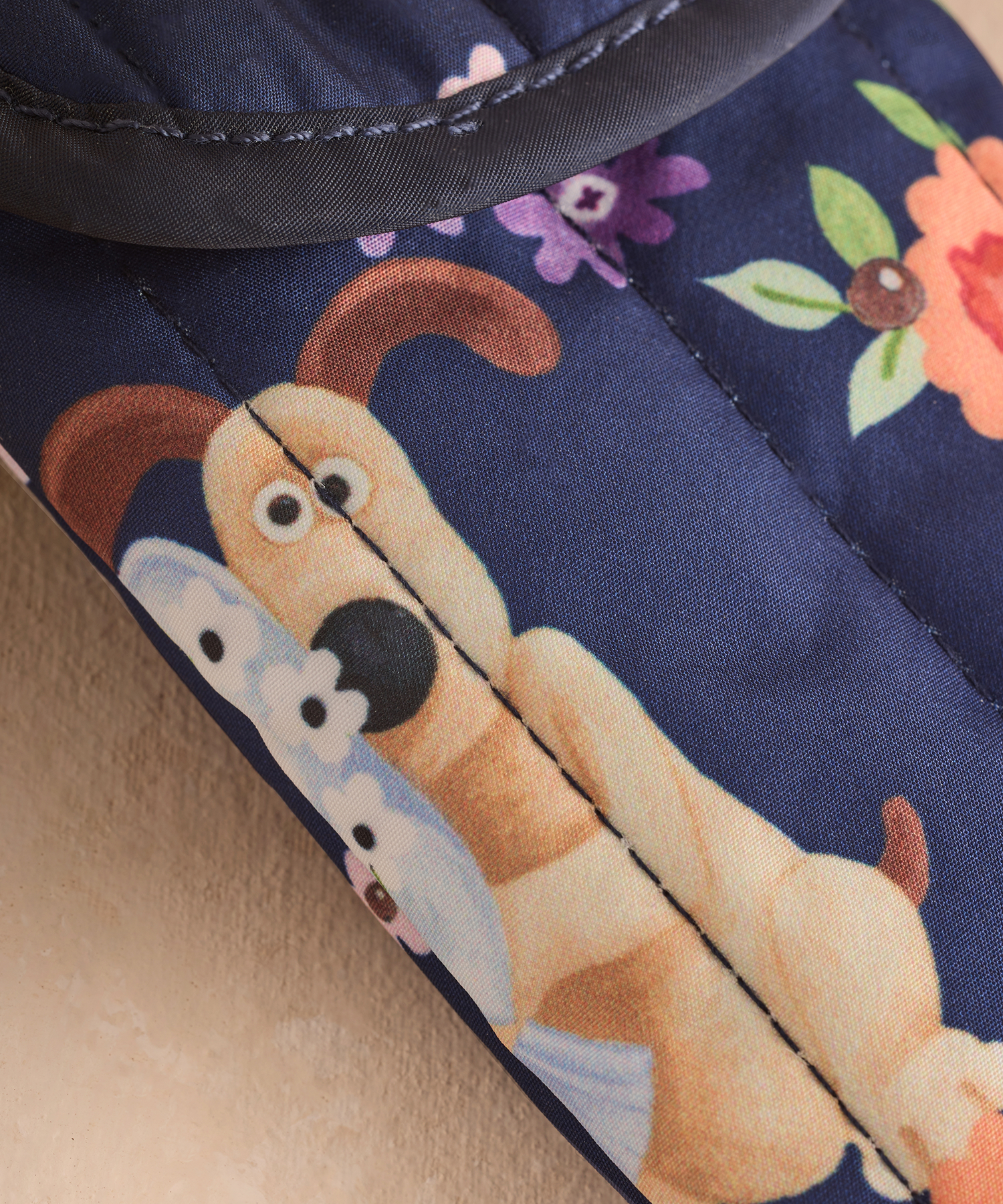 Wallace & Gromit フラップ グラスケース Gromit in Love
