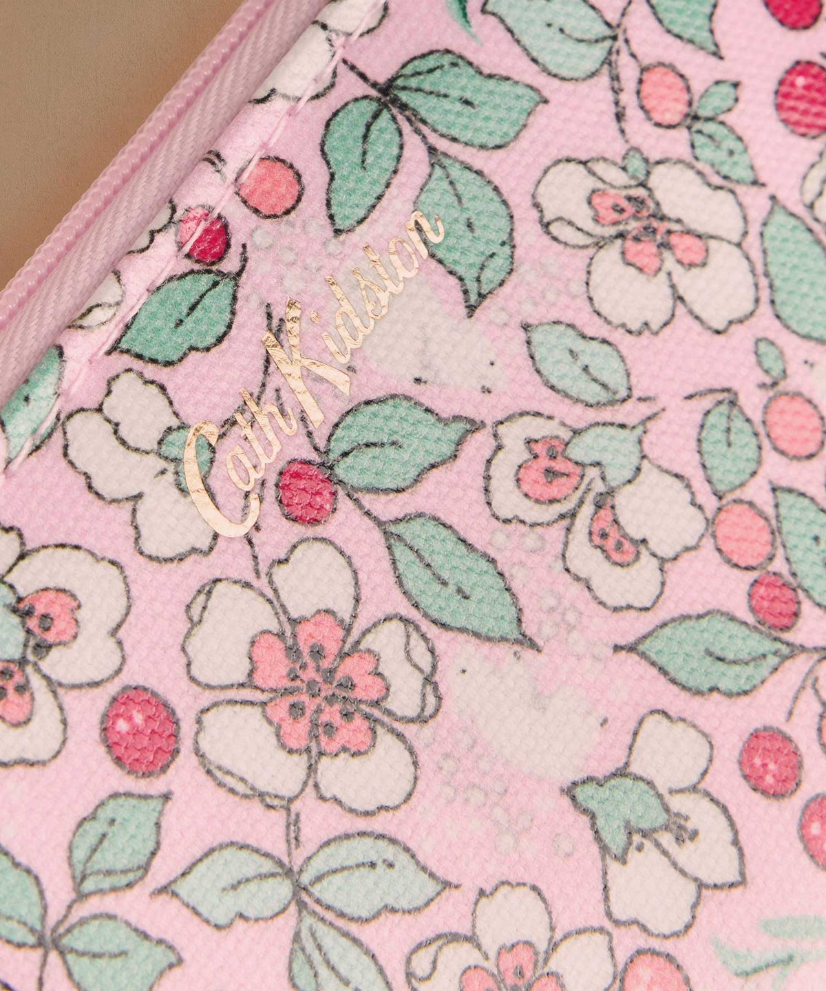 ミニ コンチネンタル ウォレット Berries and Bears