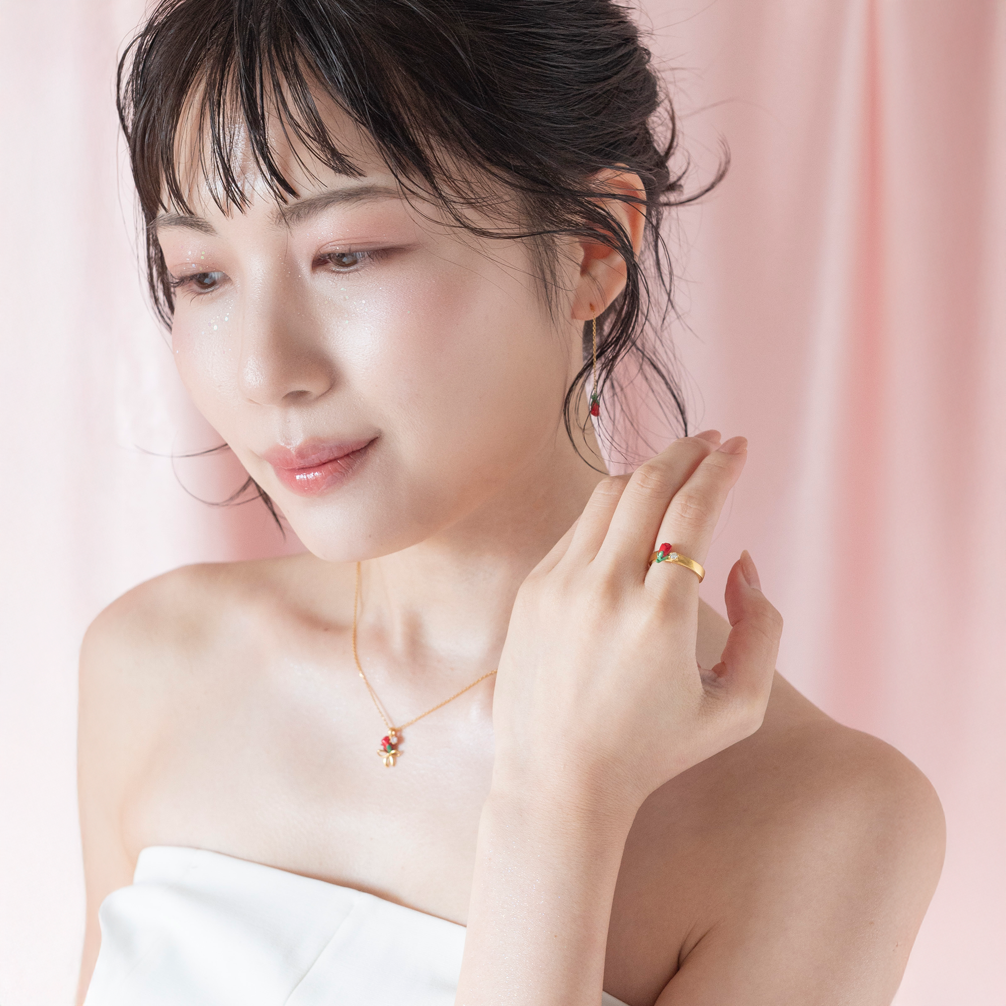 イエローゴールド チェーンピアス Ribbon Floral