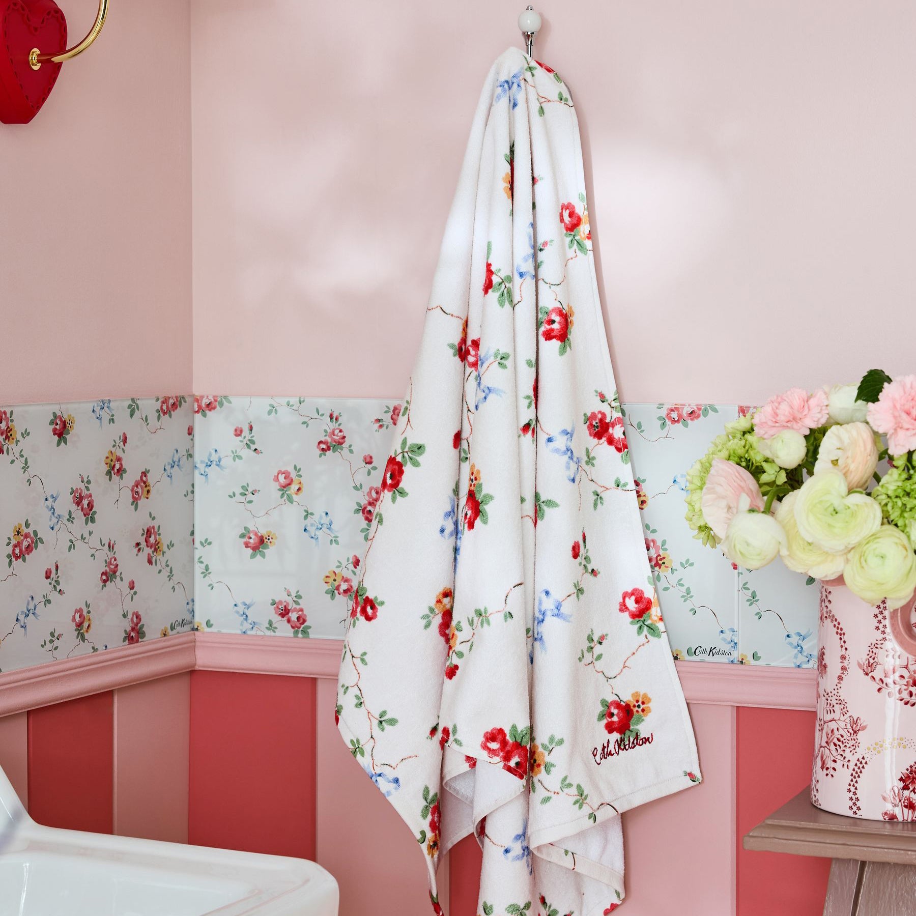 バスタオル Bows & Rose | Cath Kidston 日本公式オンラインストア