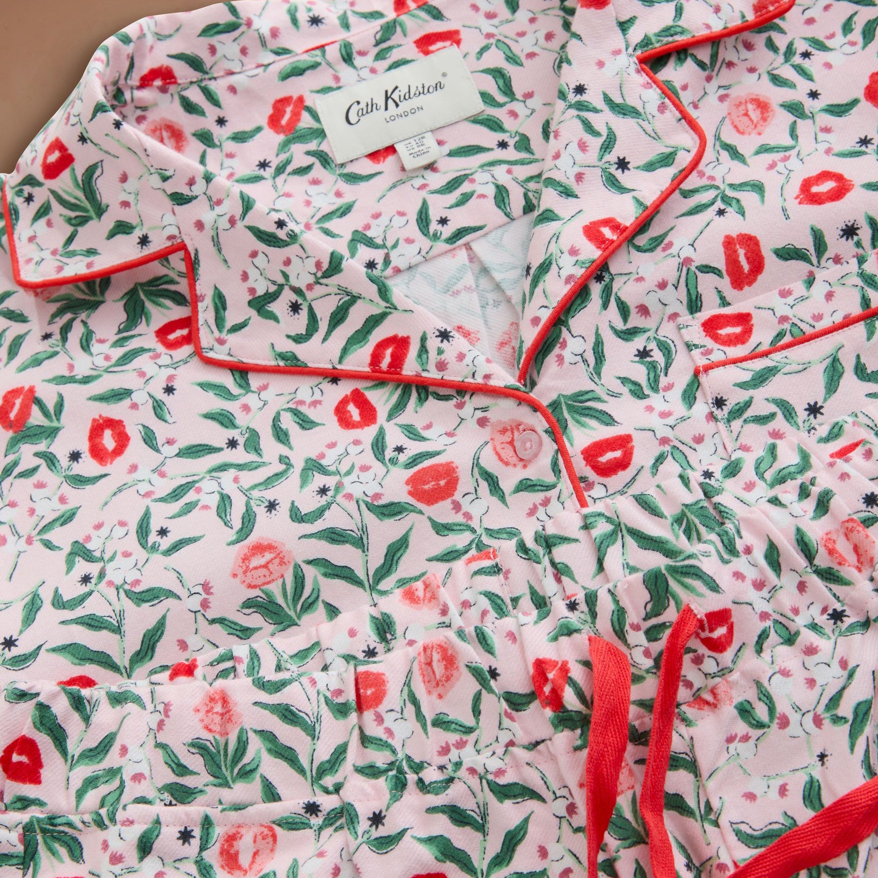 ボタン パジャマ Mistletoe Kisses | Cath Kidston 日本公式オンライン