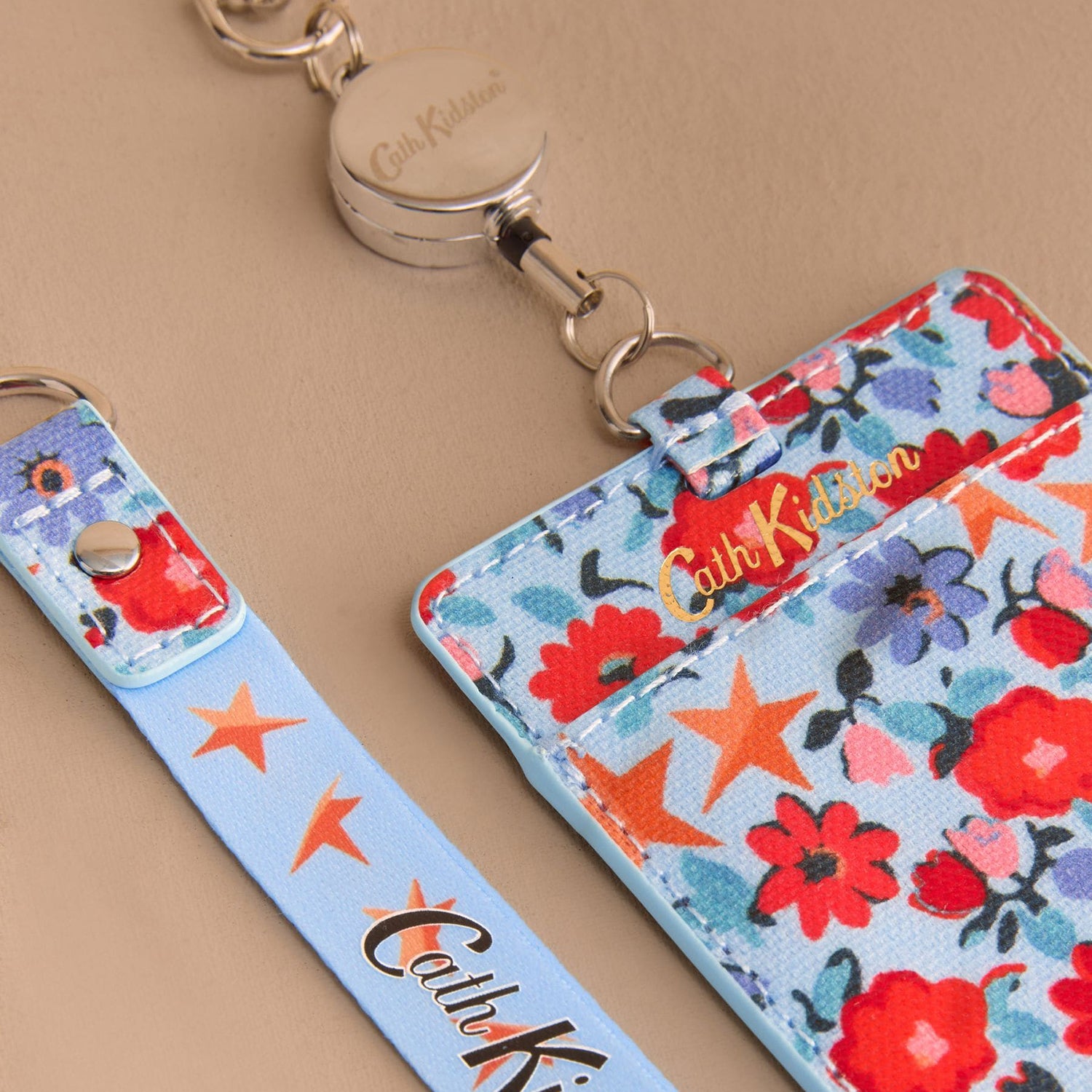 ランヤード Folding Star Ditsy | Cath Kidston 日本公式オンライン