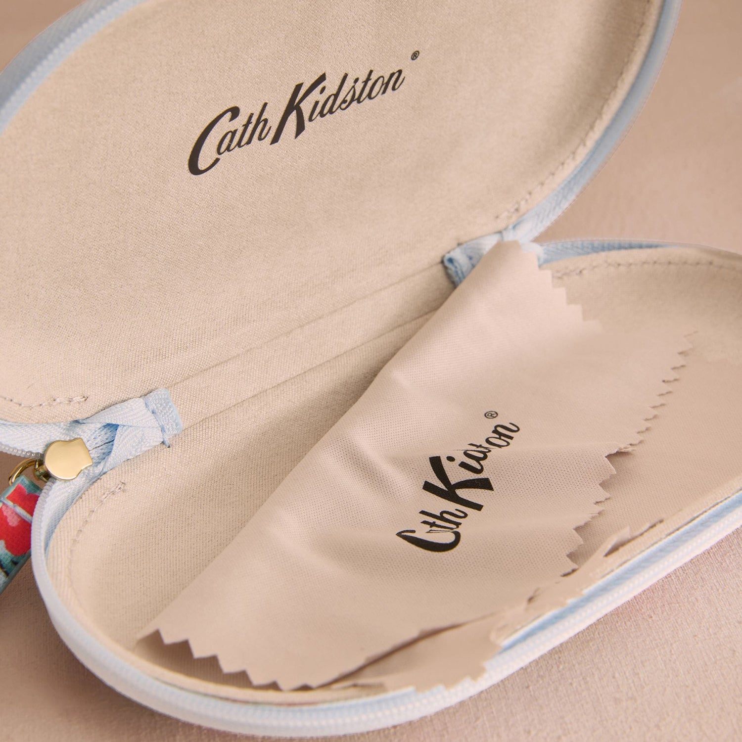超希少！直筆サイン入り　キャスキッドソン　make! cath kidston グラスケース Folding Star Ditsy | Cath Kidston 日本公式オンライン