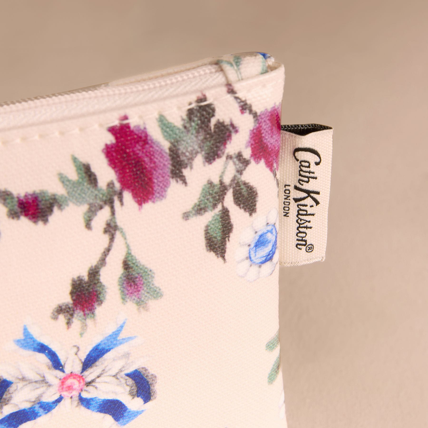 ジップド パース