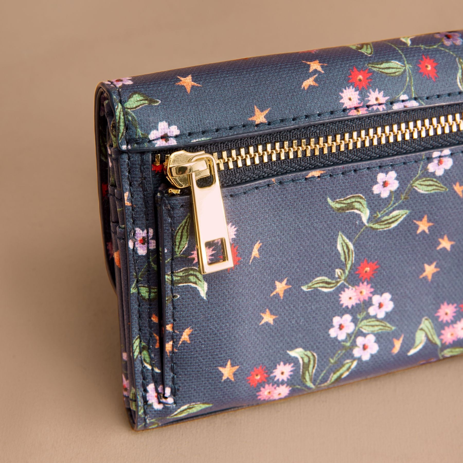 コンパクトウォレット　キャットアイ　スタッズ コンパクトウォレット レザー キャットアイスタッズ